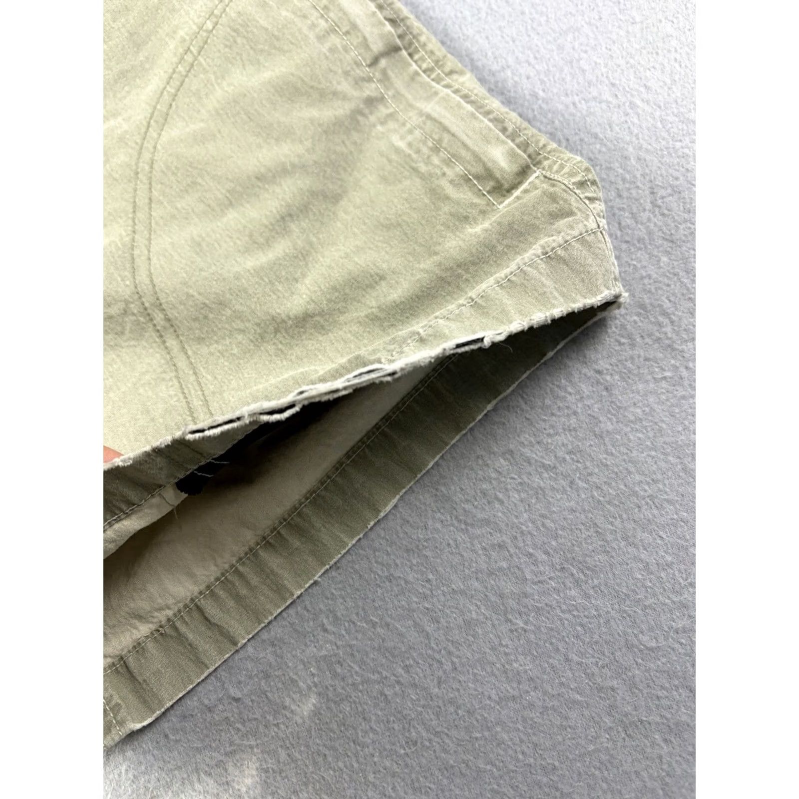 Vintage Kuhl Renegade Shorts Men’s 34 Brown Cargo Pockets Outdoor Utility Hiking Cargo Short Mens 34 Brown Size US 34 / EU 50 - 6 Thumbnail