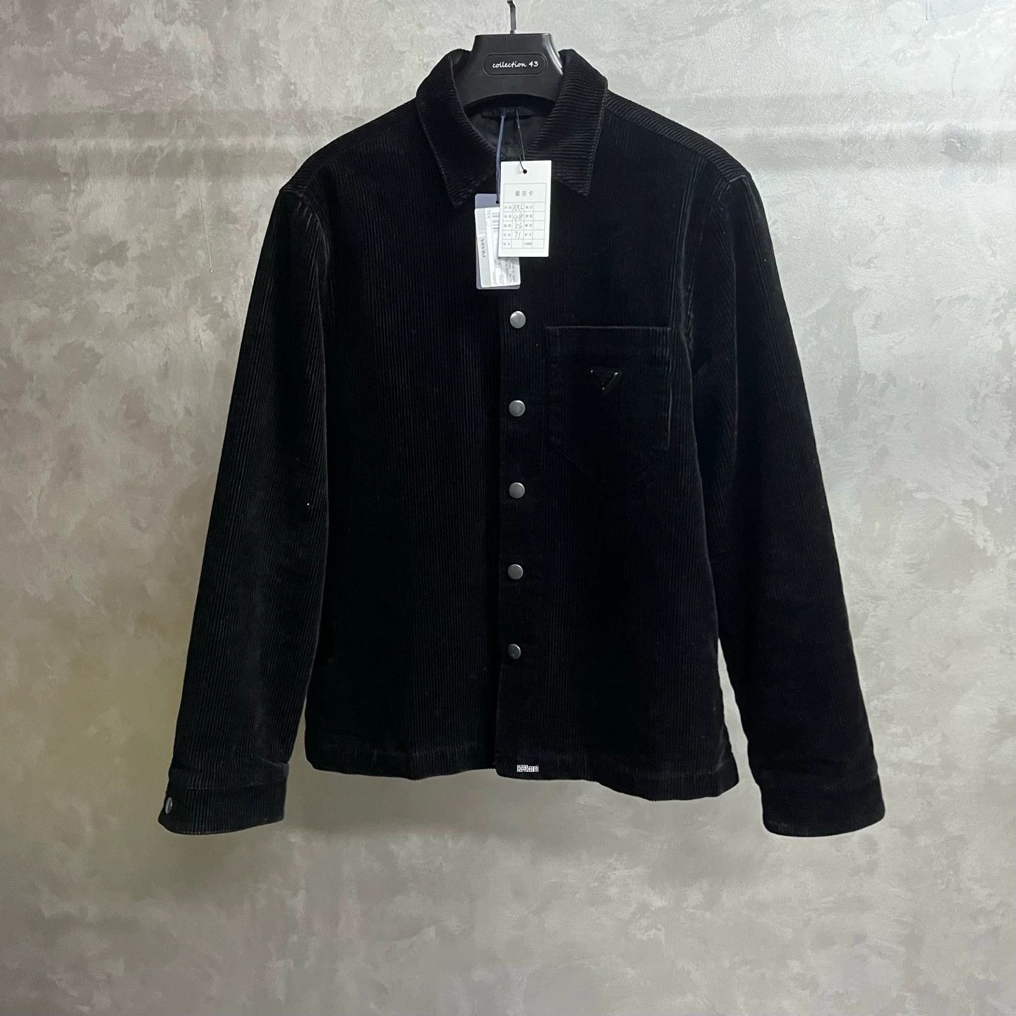 Prada Prada Black Logo Badge Lapel Shirt Size US XXL / EU 58 / 5 - 1 Thumbnail