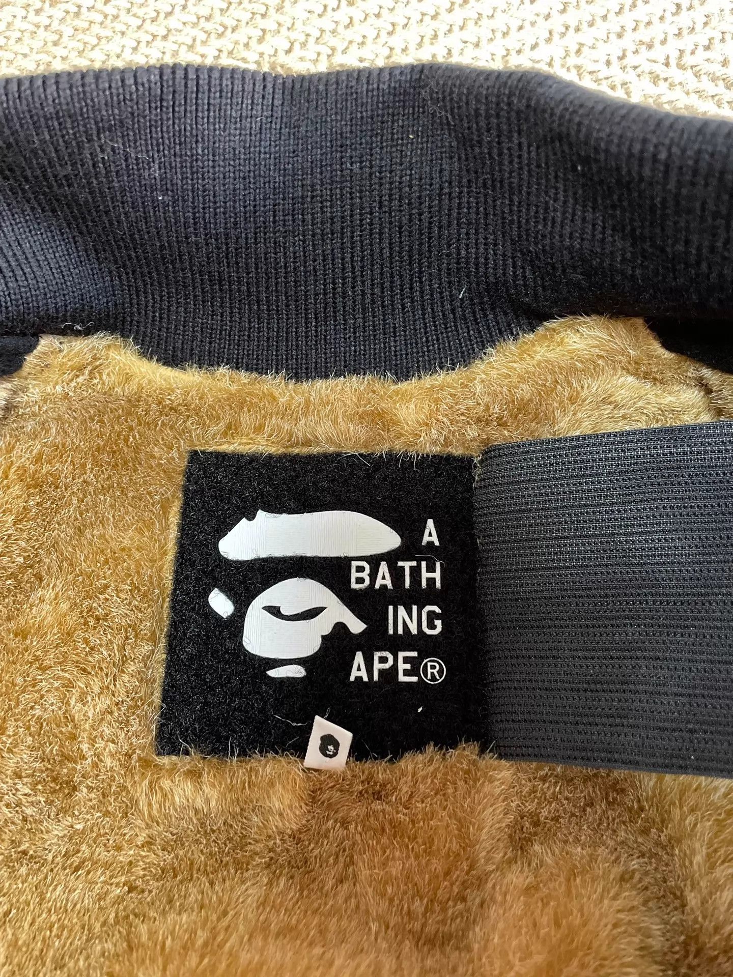 Bape BAPE 90s Magazine Luxury Plush Oversized XS Near New Size US XS / EU 42 / 0 - 4 Thumbnail