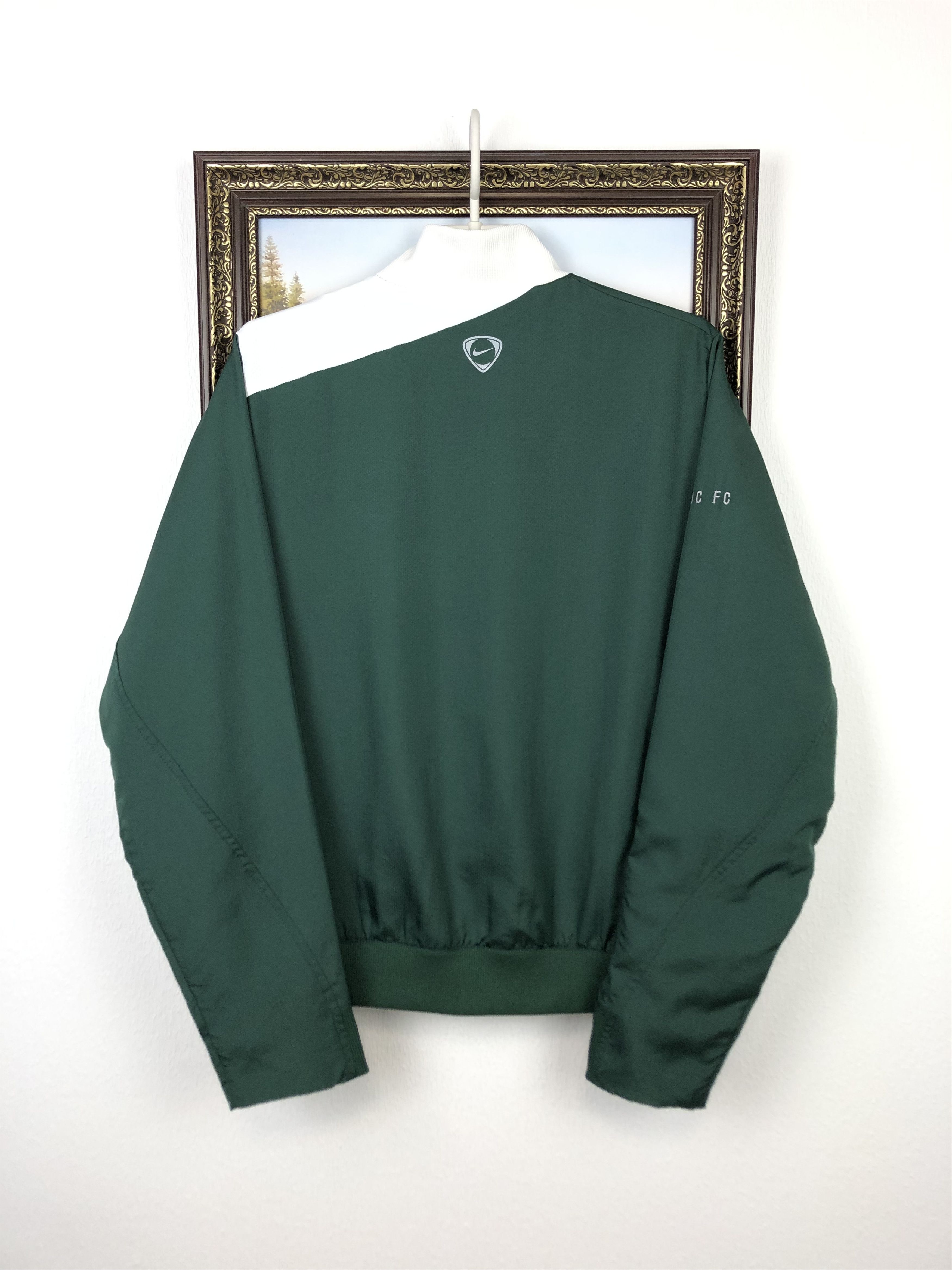 Nike Vintage Nike Celtic Football Jacket Soccer Track Top Mens Size US S / EU 44-46 / 1 - 11 Thumbnail