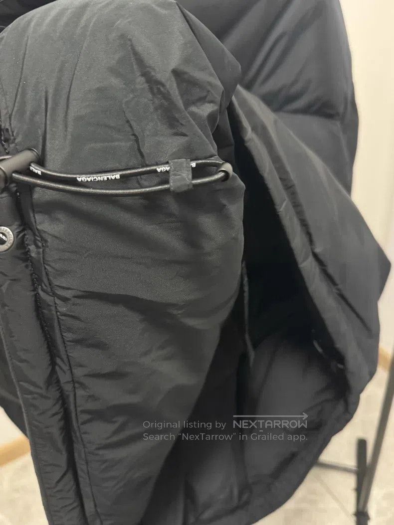 Balenciaga Balenciaga Black Puffer Jacket with Three Stripes on the S Size US S / EU 44-46 / 1 - 6 Thumbnail