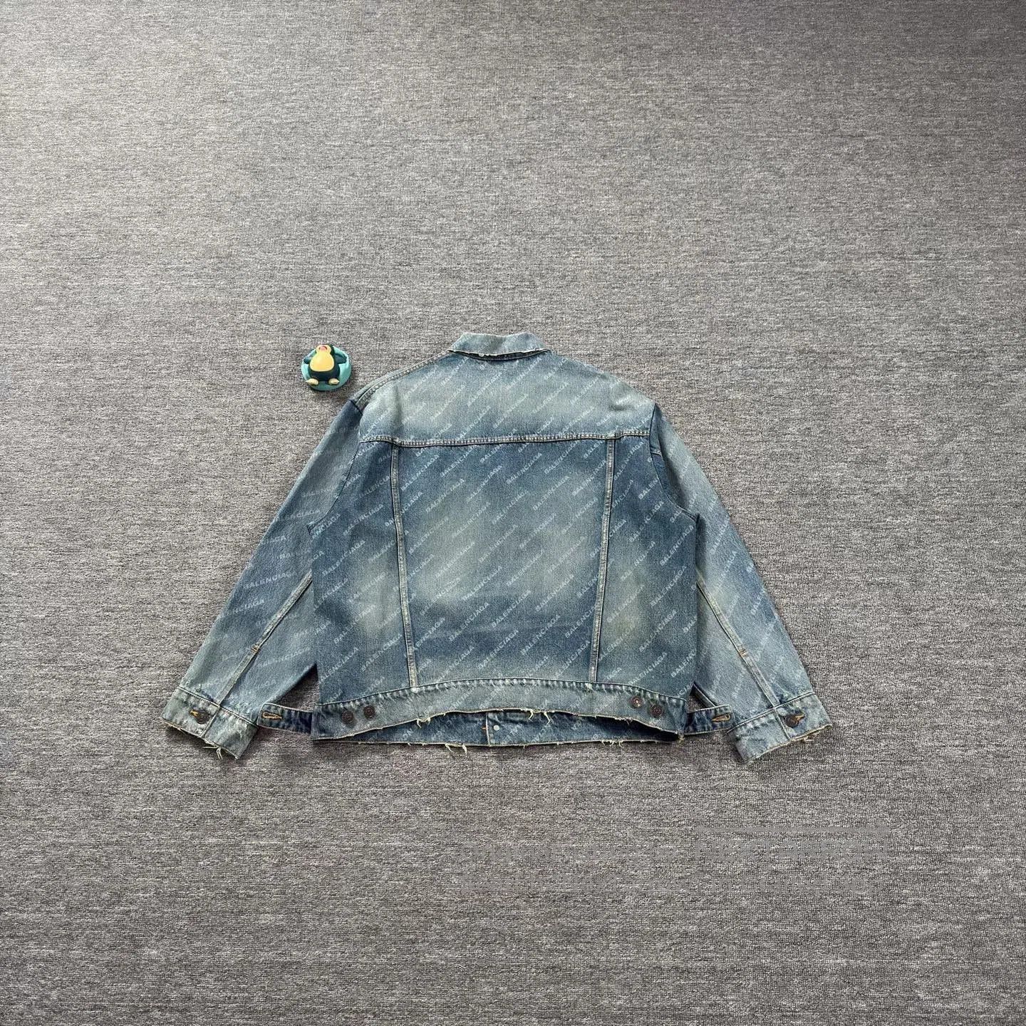 Balenciaga Balenciaga Allover Print Blue Denim Jacket. Size US XS / EU 42 / 0 - 2 Thumbnail