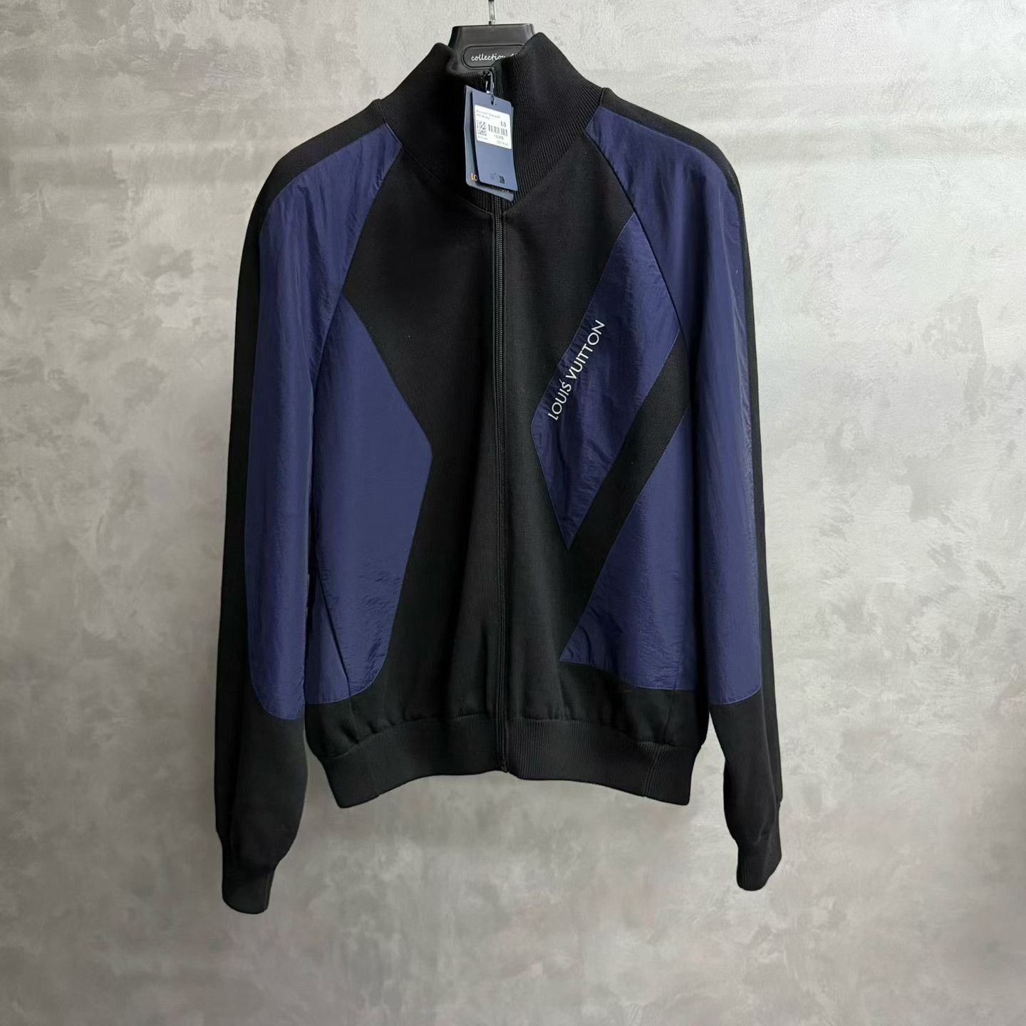 Louis Vuitton Louis Vuitton Blue Light Jacket l Men Size US L / EU 52-54 / 3 - 1 Thumbnail