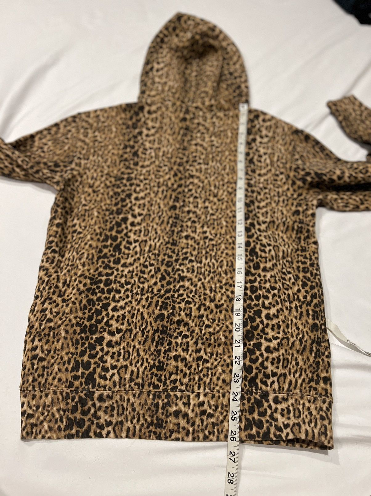 Saint Laurent Paris Saint Laurent men’s leopard print hoodie. S. $1090 Size US S / EU 44-46 / 1 - 6 Thumbnail