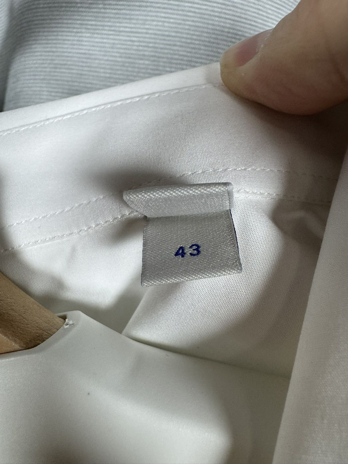 Burberry BNWT Burberry EKD Embroidered Shirt Made in Italy XL(Size43) Size US XL / EU 56 / 4 - 8 Thumbnail