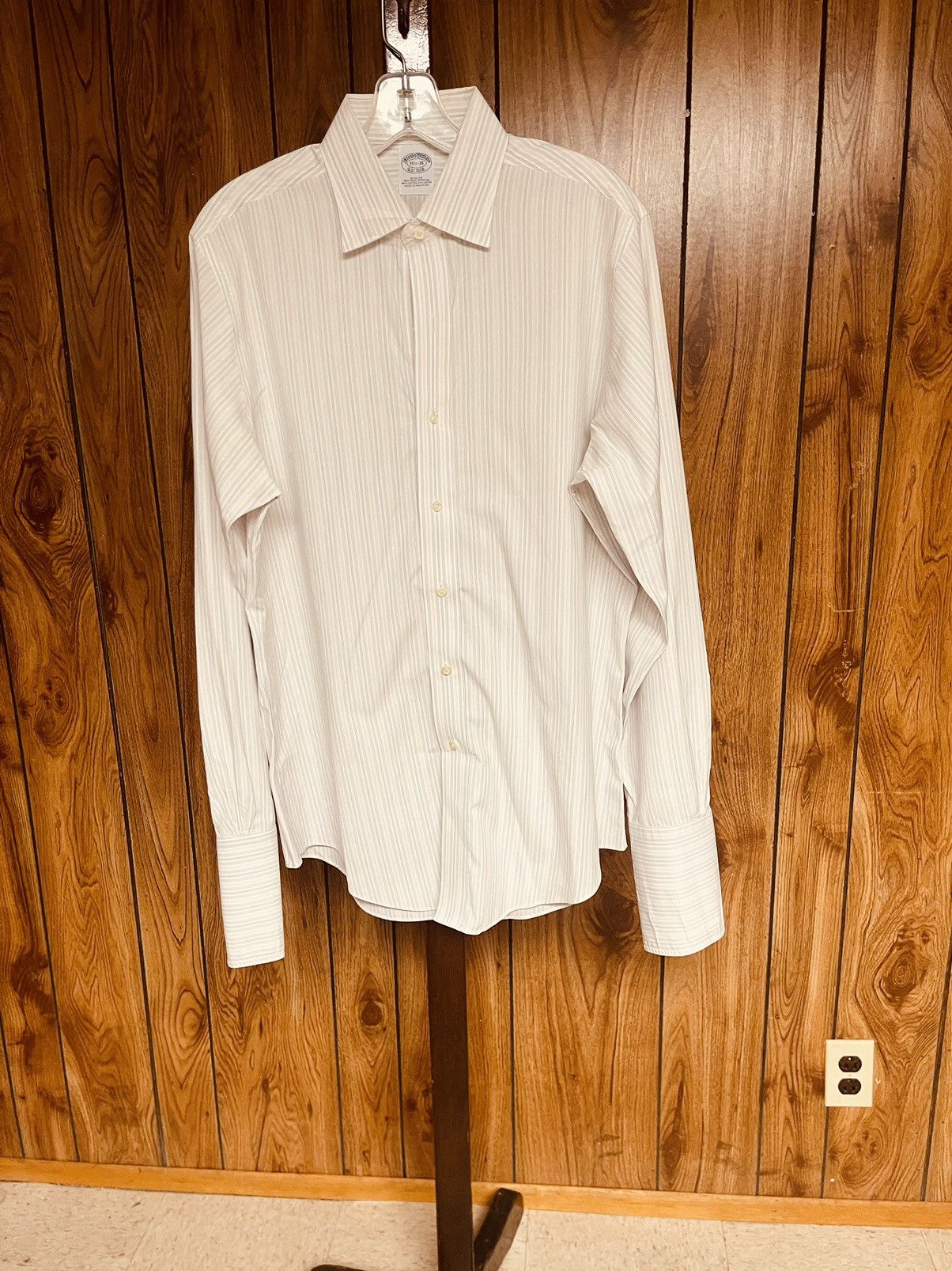 Brooks Brothers Brooks Brothers Men’s Slim Fit Long Sleeve Cuff Dress Shirt Size US L / EU 52-54 / 3 - 1 Thumbnail