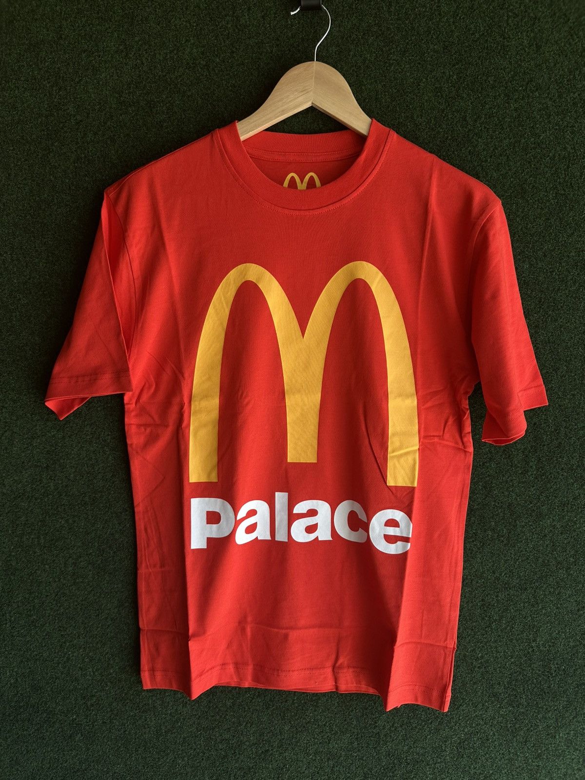 Palace NWT Palace McDonald’s Big logo Skate T-shirt Size US S / EU 44-46 / 1 - 1 Thumbnail