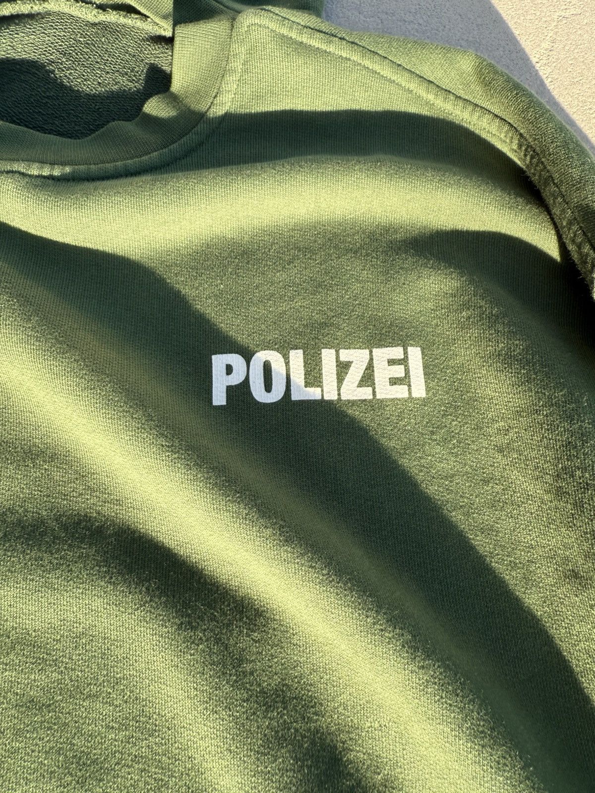 Champion × Vetements Vetements Polizei Hoodie Size XS / US 0-2 / IT 36-38 - 2 Thumbnail