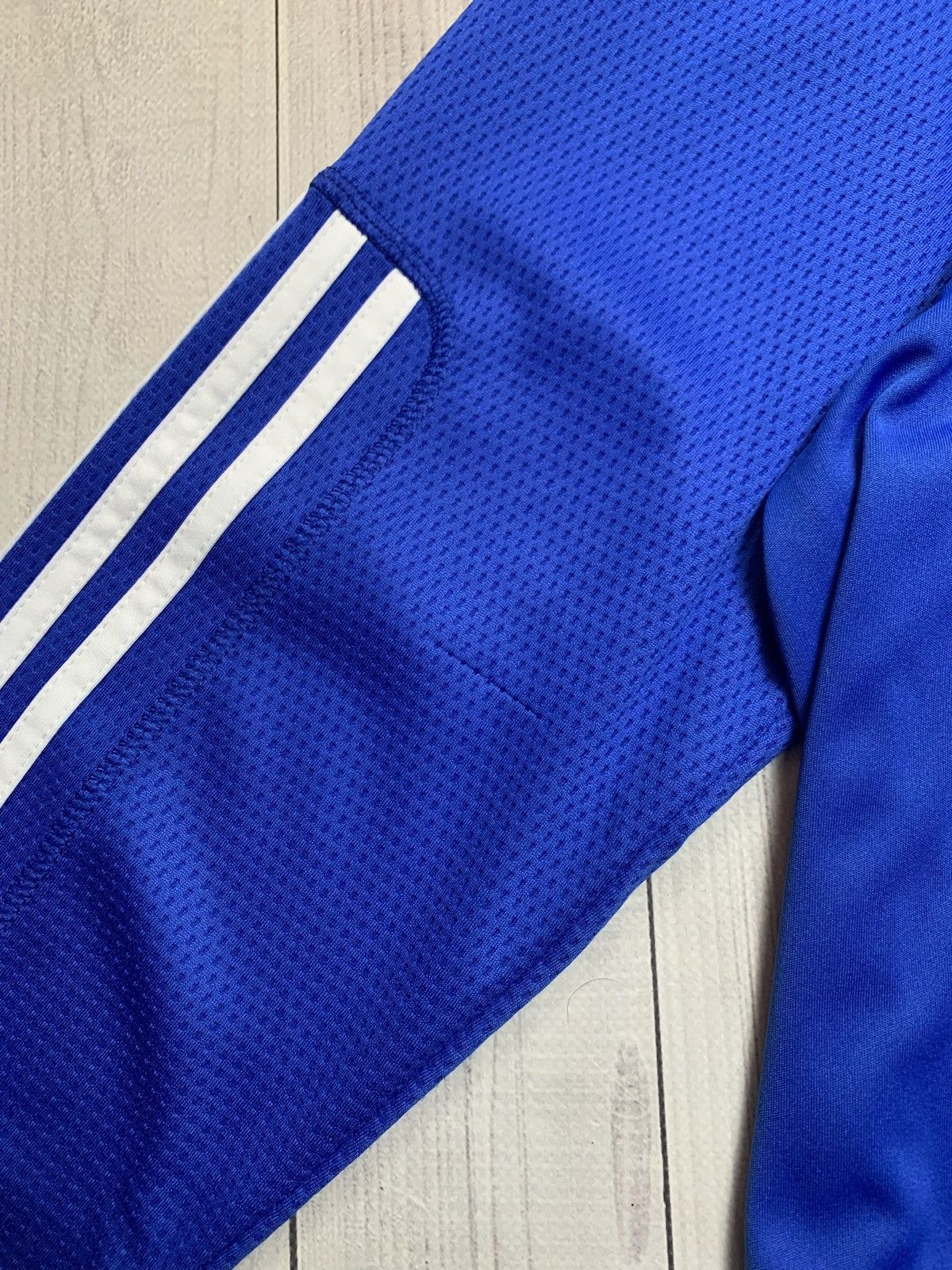 Adidas Vintage adidas Chelsea soccer jersey size M long sleeve Size US M / EU 48-50 / 2 - 3 Thumbnail