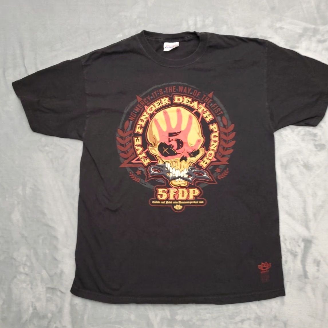Hanes Five Finger Death Punch Shirt Mens L Black Way of the Fist Band 5FDP Metal TEE Size US L / EU 52-54 / 3 - 2 Thumbnail