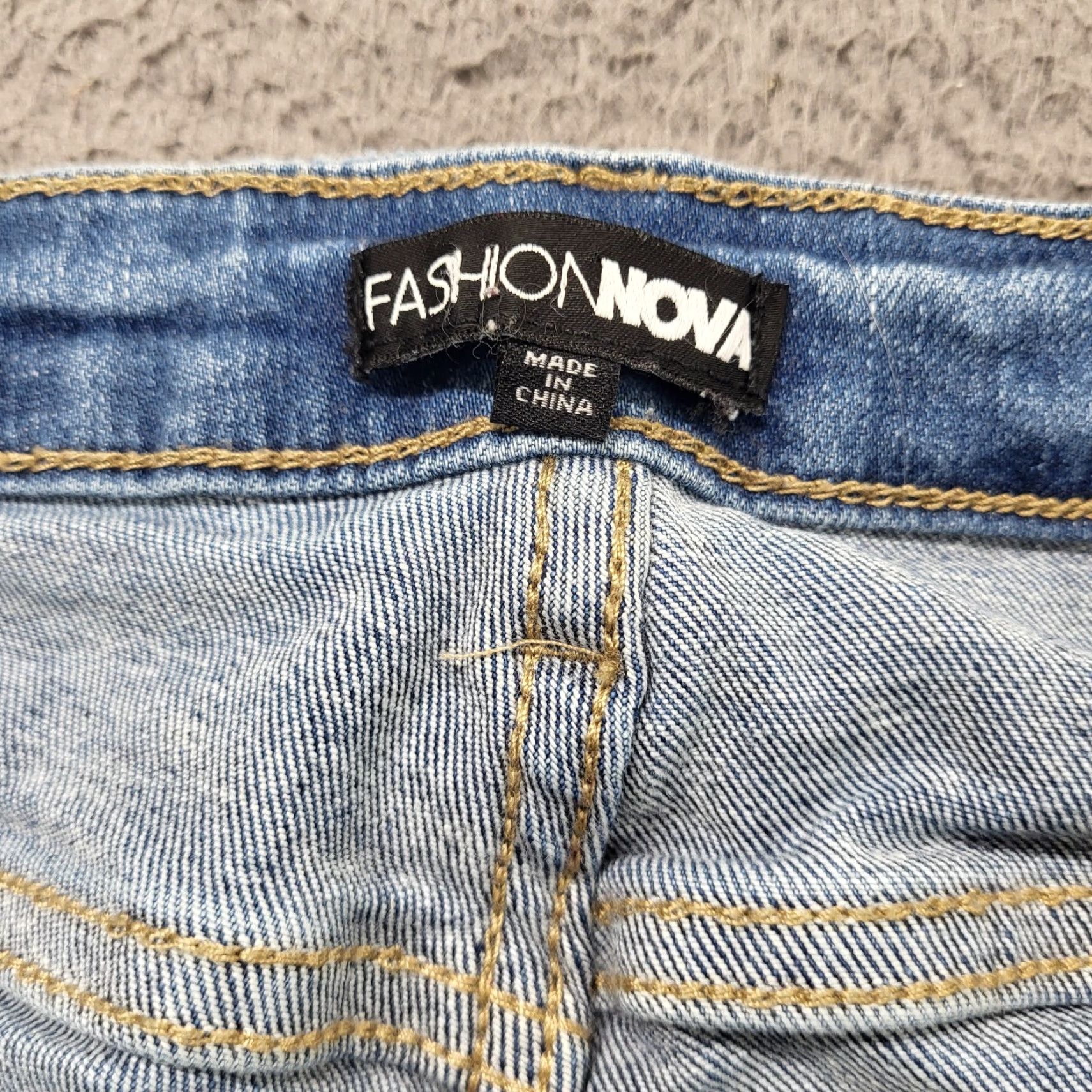 Fashion Nova VINTAGE? No. Fashion Nova Jeans Women's 3X Distressed Denim Boyfriend Jeans 37x28 Blue 5-Pocket Regular Inseam 28" Size 40" / US 18 - 2 Thumbnail