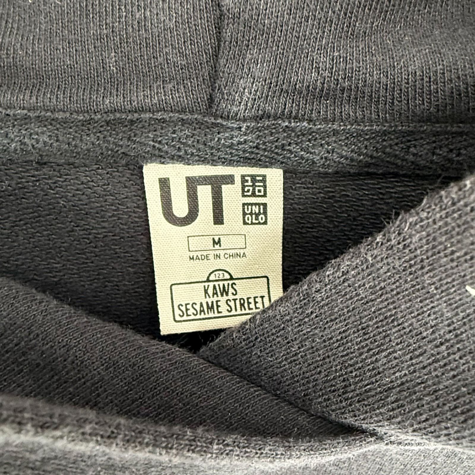 Uniqlo Uniqlo x Kaws Sesame Street Cotton Graphic Black Pullover Ho Size US M / EU 48-50 / 2 - 3 Thumbnail