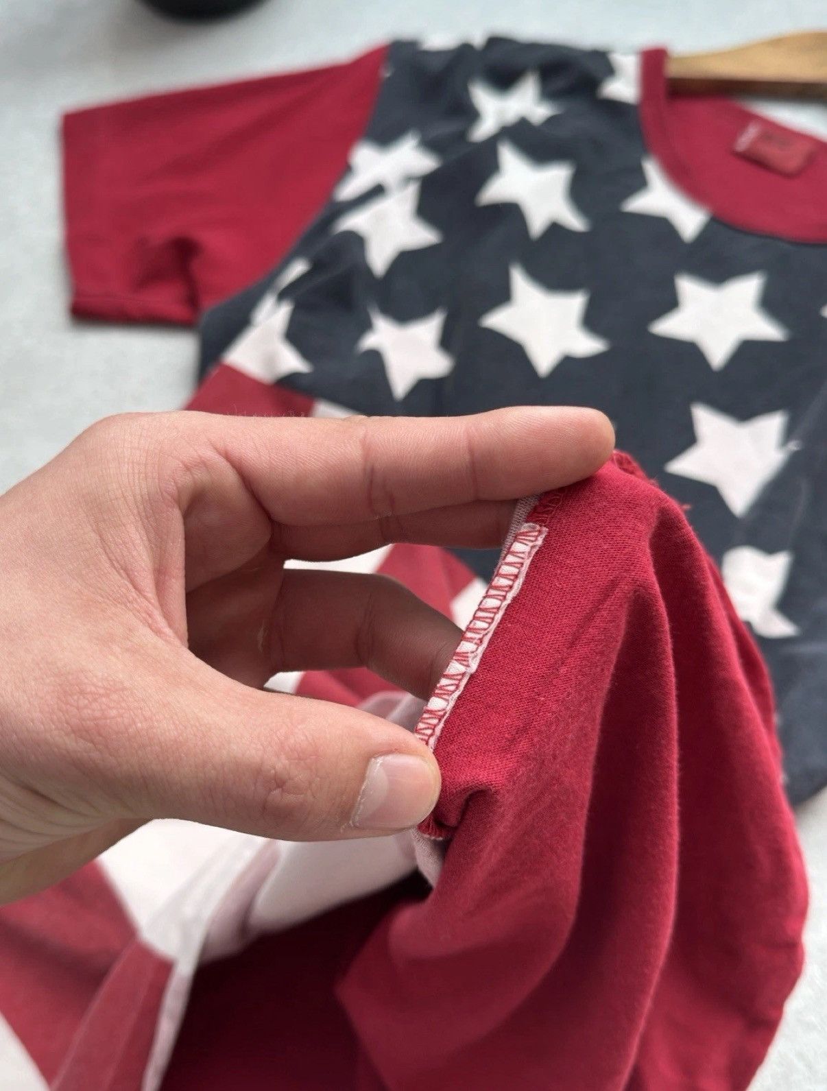Levi's Vintage Levis Red Tag Y2K American Flag USA BigPrint T Shirt Size US M / EU 48-50 / 2 - 9 Thumbnail