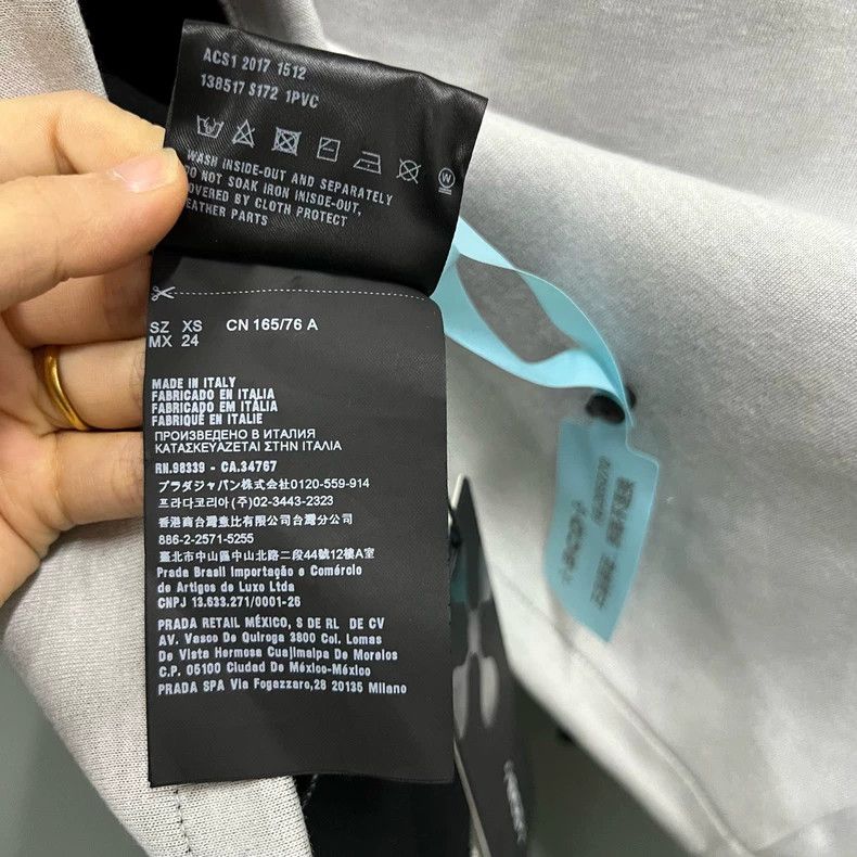 Prada Prada Character poster printed hooded jacket 2502-Nextarrow Size US XS / EU 42 / 0 - 4 Thumbnail