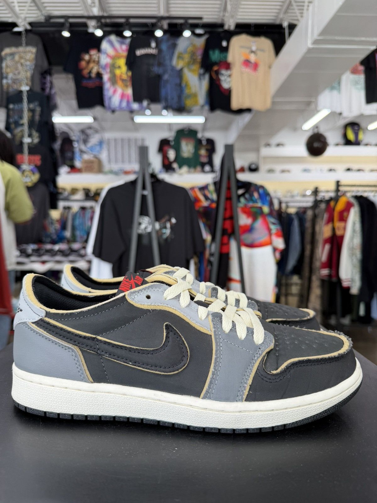 Jordan Brand Jordan 1 Low Black Smoke Grey Size 8.5 (2022) Size US 8.5 / EU 41-42 - 6 Thumbnail