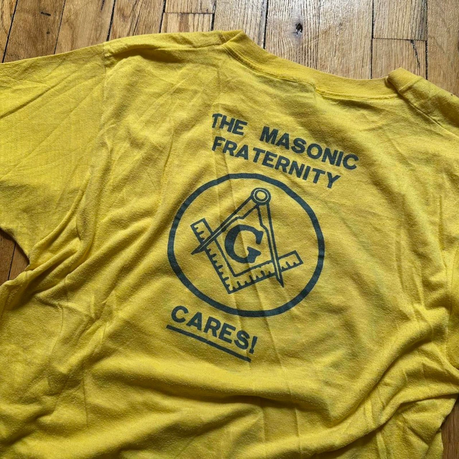 Vintage Vintage 70s Yellow Wheelchair Track and Field Frat Tee Size US L / EU 52-54 / 3 - 6 Thumbnail