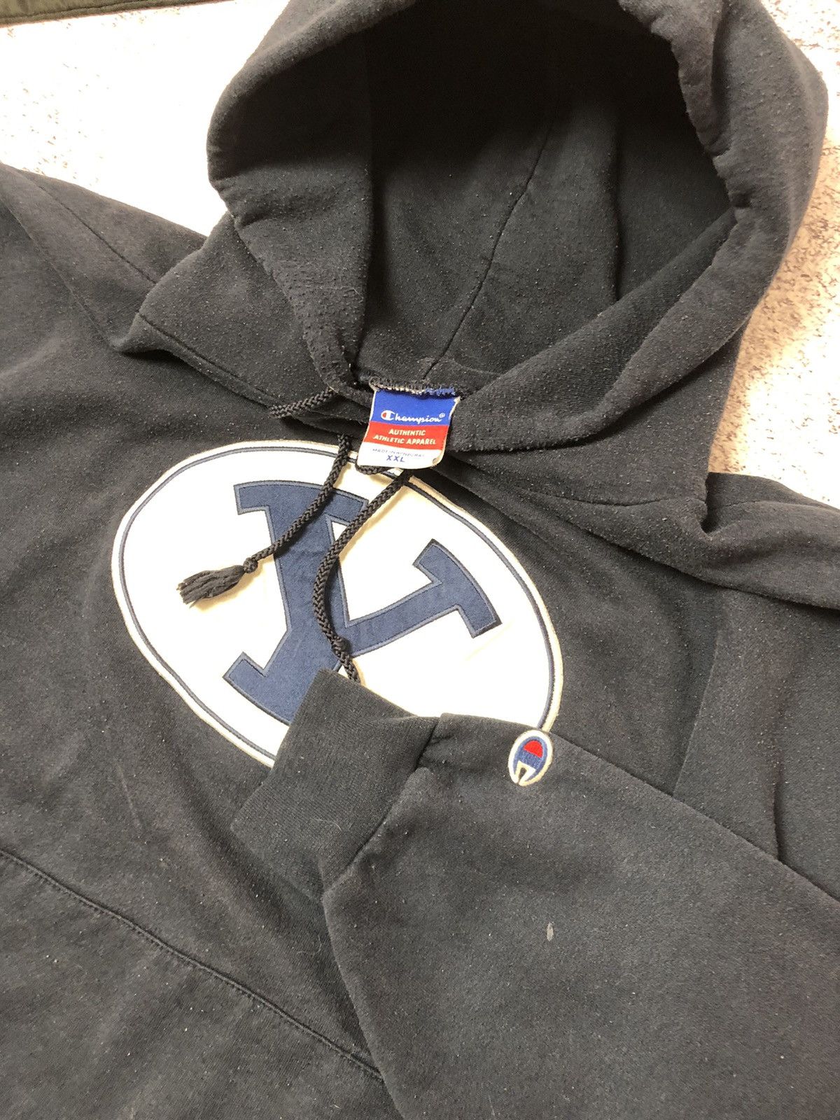 Champion Men's champion hoodie vintage made in USA size Xl y2k casual Size US XL / EU 56 / 4 - 5 Thumbnail