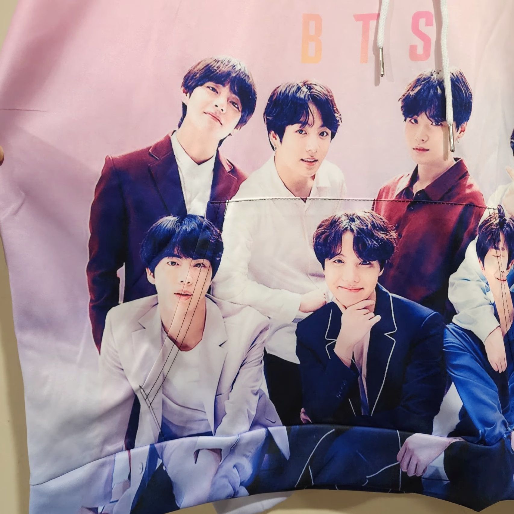 Pinko NWOT BTS Band Pink Posed Long Sleeve Hoodie Sweatshirt 2XL Hooded Pullover Sweatshirt Men Pink BTS 2XL Regular Polyester Hoodie Mens Size US XXL / EU 58 / 5 - 2 Thumbnail