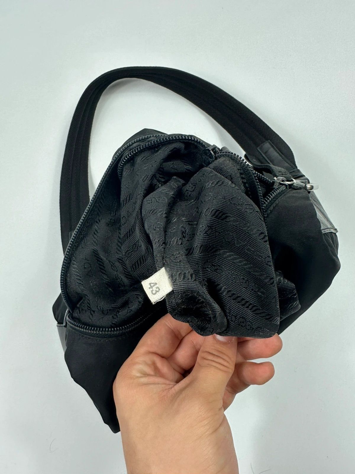 Prada Prada Milano FW99 Black Leather & Nylon Shoulder Bag Size ONE SIZE - 14 Thumbnail
