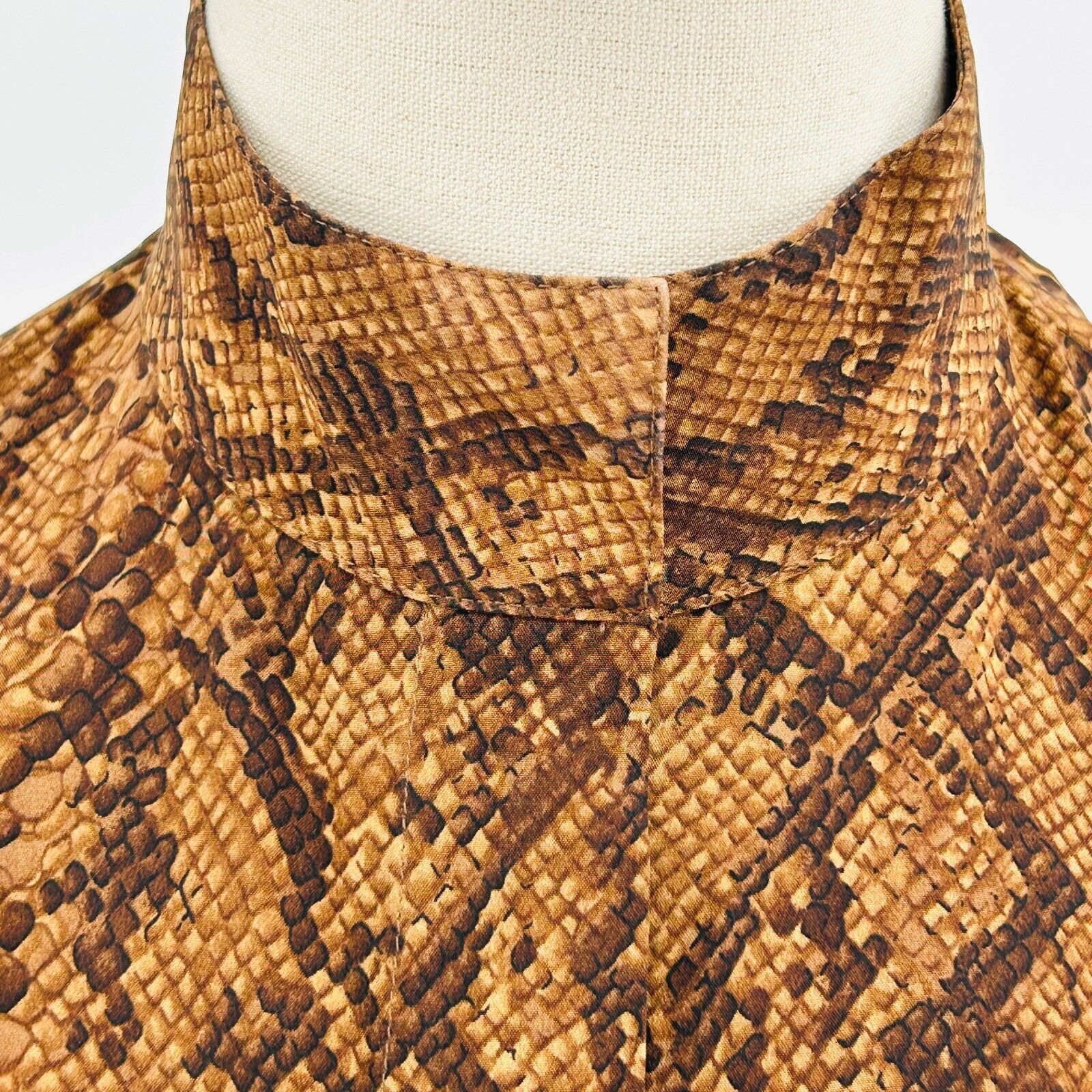 MAGGY LONDON 80s Maggy London Brown High Neck SnakeSkin 100% SILK Blouse Size S / US 4 / IT 40 - 2 Thumbnail
