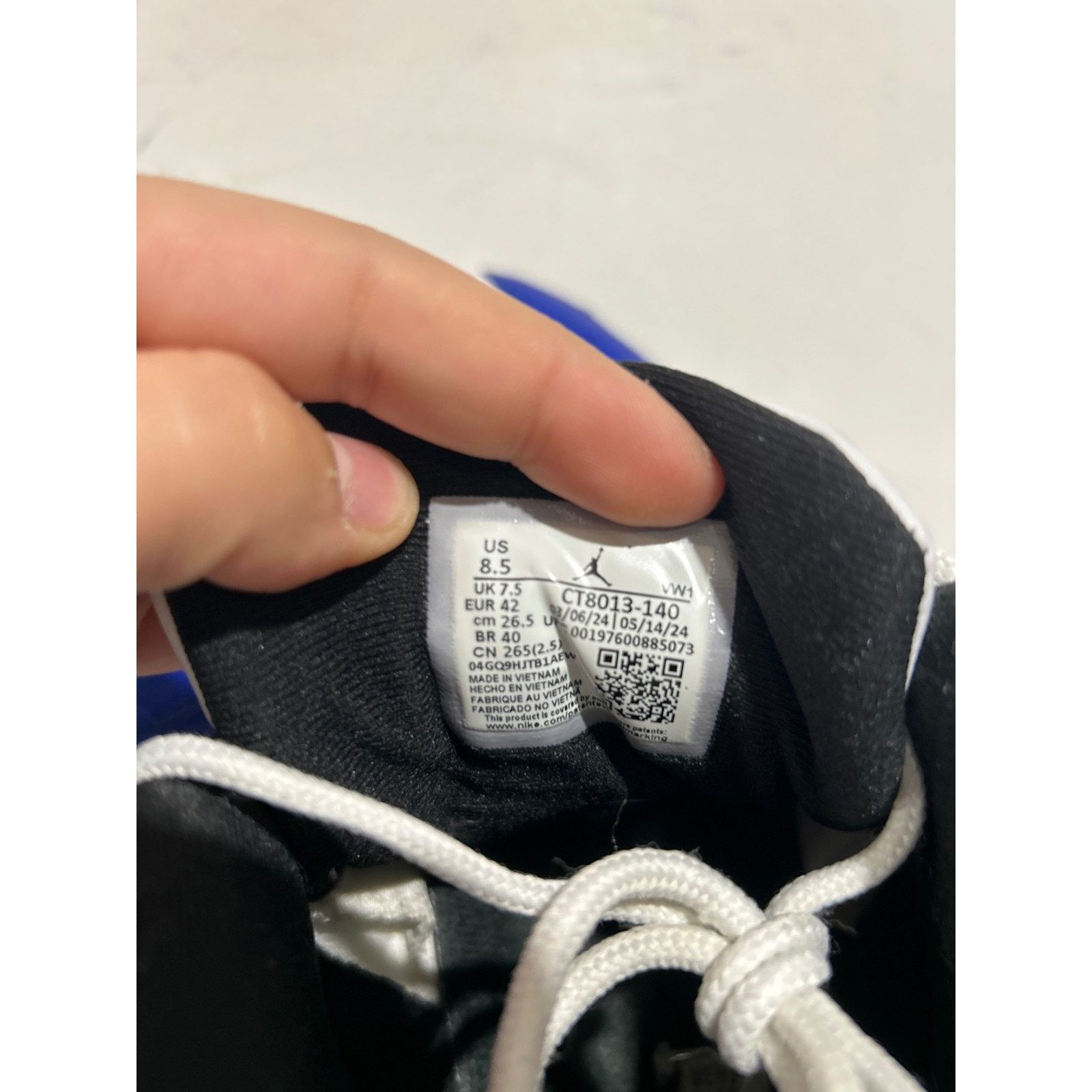 Nike NIKE JORDAN 12 BLUEBERRY SIZE 8.5 PREOWNED Size US 8.5 / EU 41-42 - 5 Thumbnail