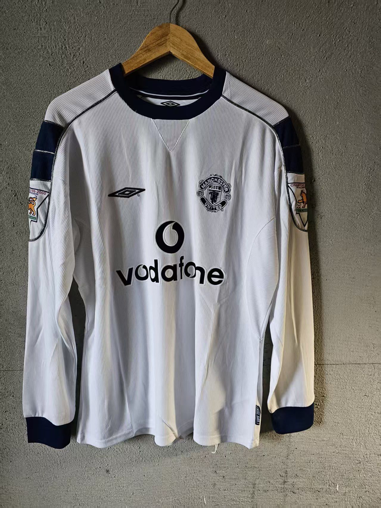 Other MUFC 7 David Beckham Jersey Away Longsleeve Size US L / EU 52-54 / 3 - 2 Thumbnail