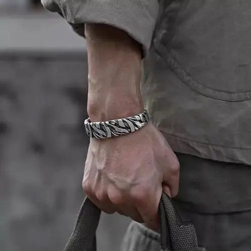 Jewelry Stone textured metal bracelet Size ONE SIZE - 2 Thumbnail