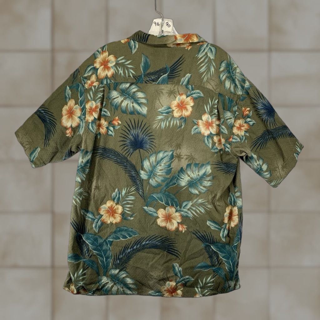 Vintage Silk Hawaiian Shirt Mens XL Soft Waffle Weave Camp Tropical Floral Size US XL / EU 56 / 4 - 1 Thumbnail