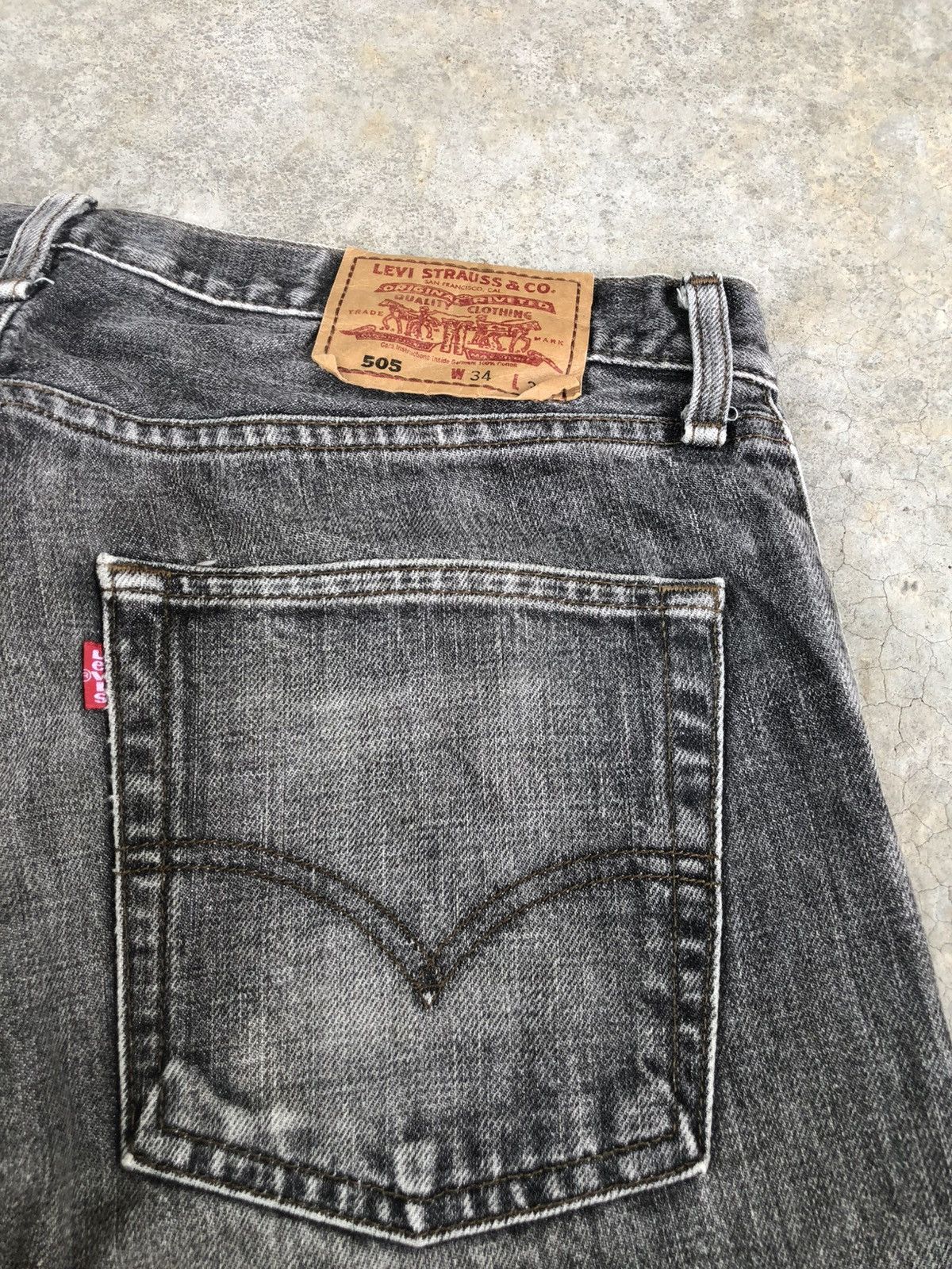 Levi's Vintage Levis 505 Distressed Denim Made in japan Size US 33 - 17 Thumbnail