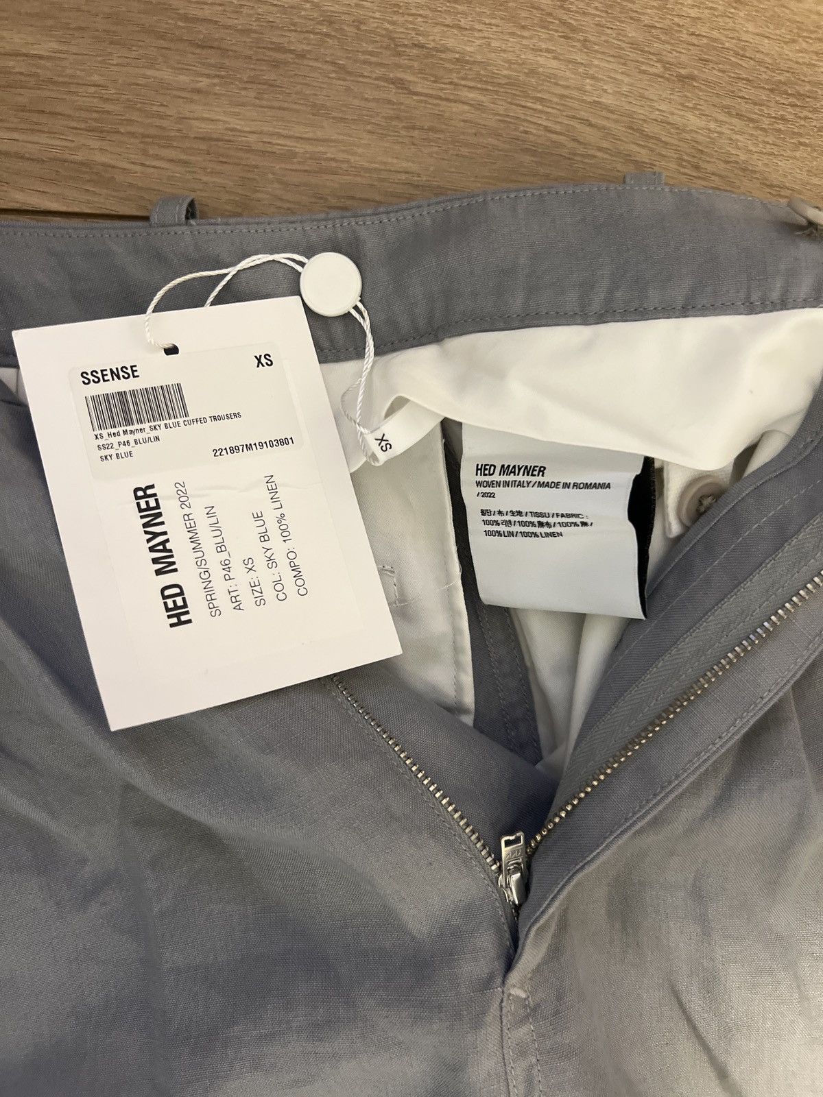 He’d mayner pants s