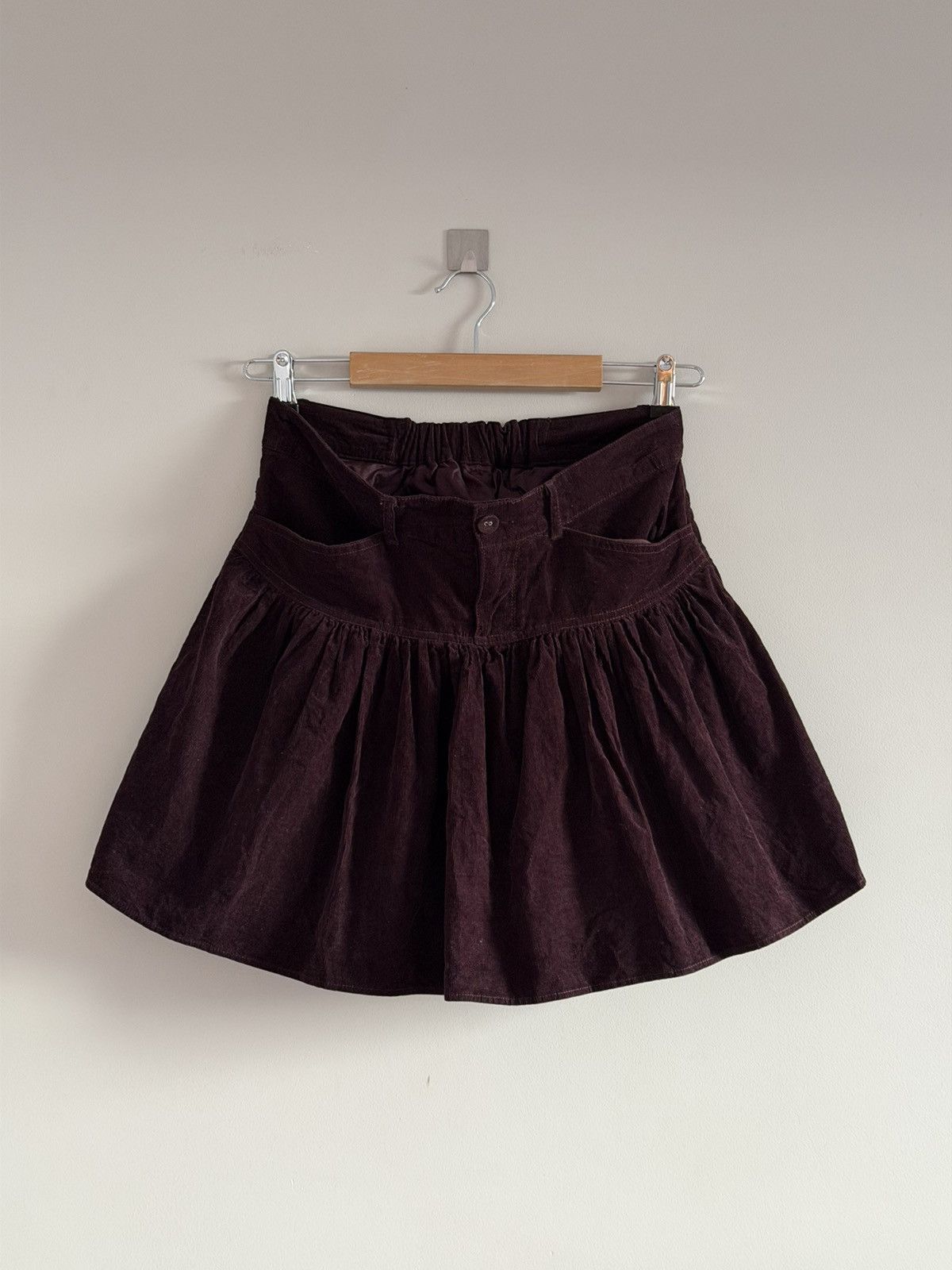 LOWRYS FARM Vintage Lowrys Farm Burgundy Corduroy Pleated Mini Skirt Size 26" / US 2 / IT 38 - 1 Thumbnail