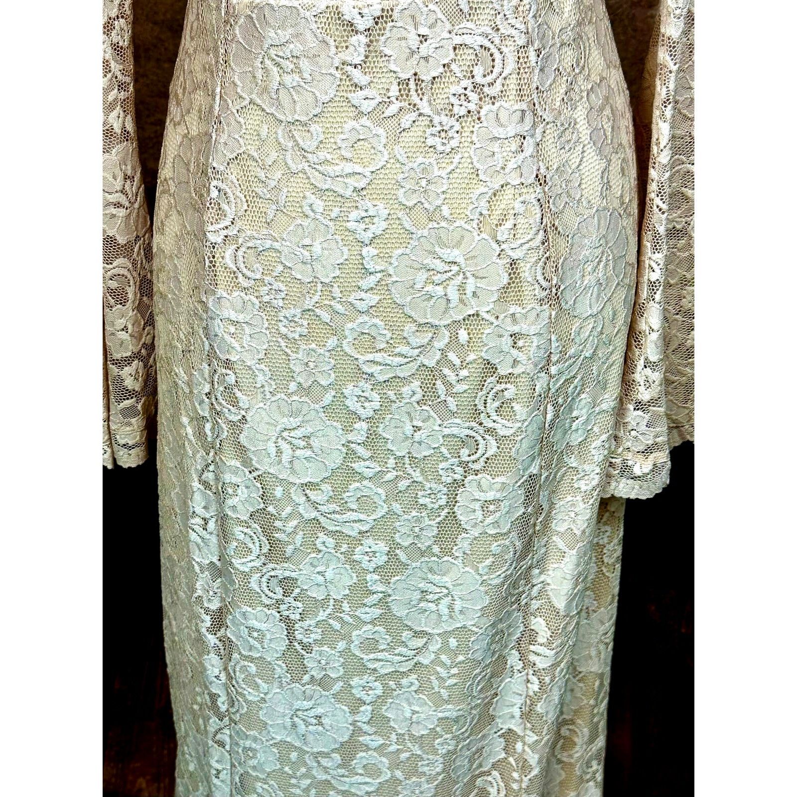 Show Me Your MuMu Show Me Your Mumu Natalie Lo Back Gown Champagne Lace M Size M / US 6-8 / IT 42-44 - 9 Thumbnail