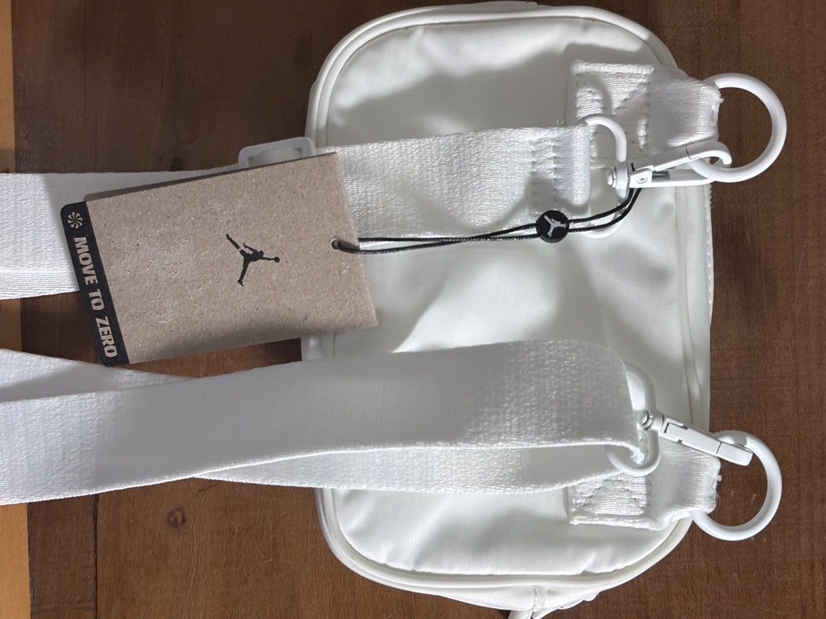 Jordan Brand Jordan White Crossbody Bag Size ONE SIZE - 8 Thumbnail
