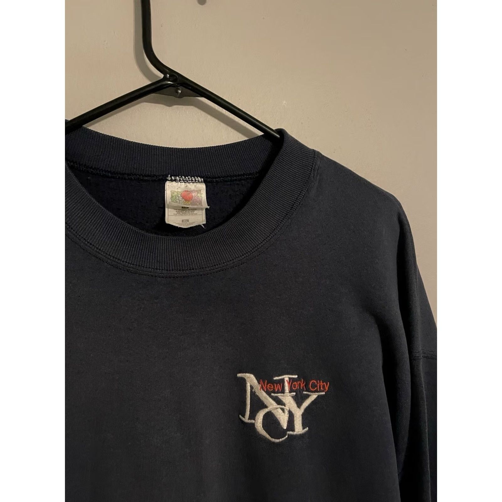 Fruit Of The Loom VINTAGE NYC Navy Blue Crewneck Sweatshirt - Adult XL Unisex Fruit of the Loom Sweatshirt - 50/50 Pullover Size US XL / EU 56 / 4 - 2 Thumbnail