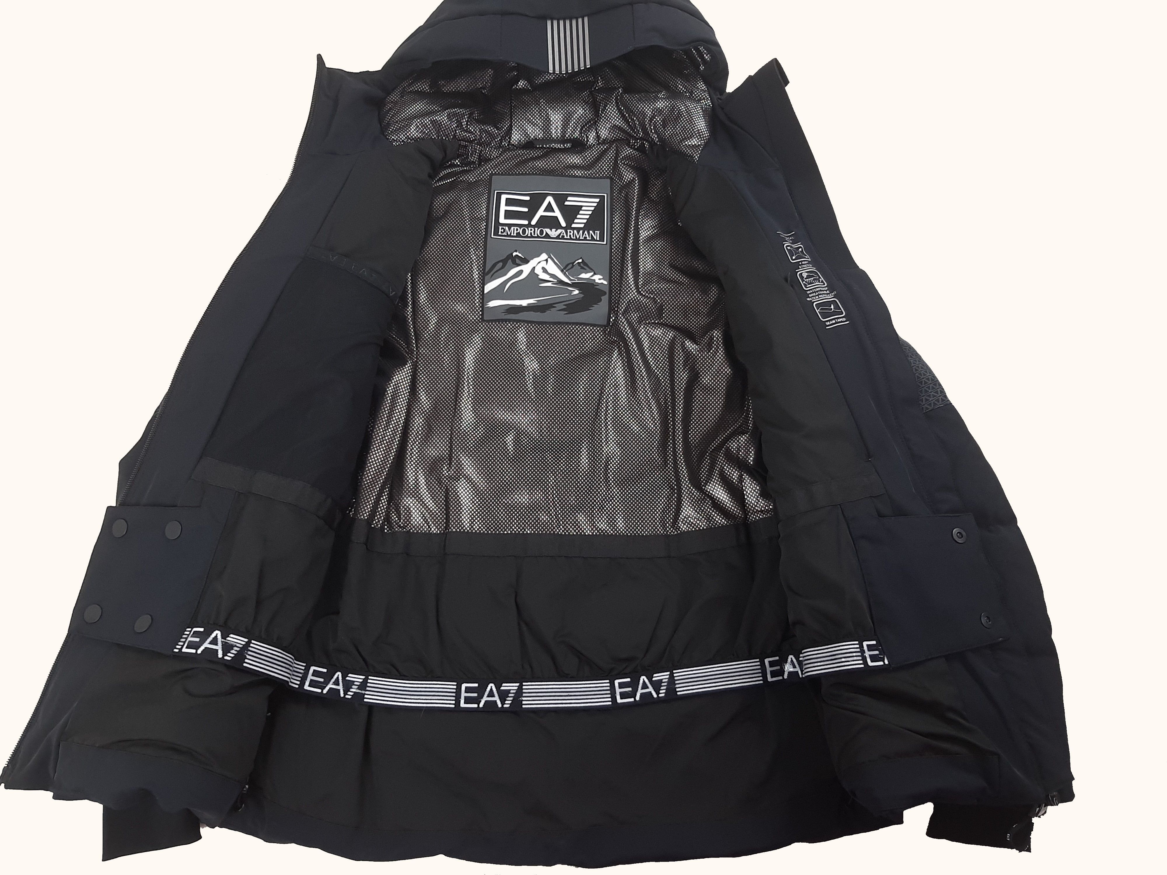 Emporio Armani Emporio Armani EA7 Ski Jacket Black Women's Size L Down Size L / US 10 / IT 46 - 12 Thumbnail