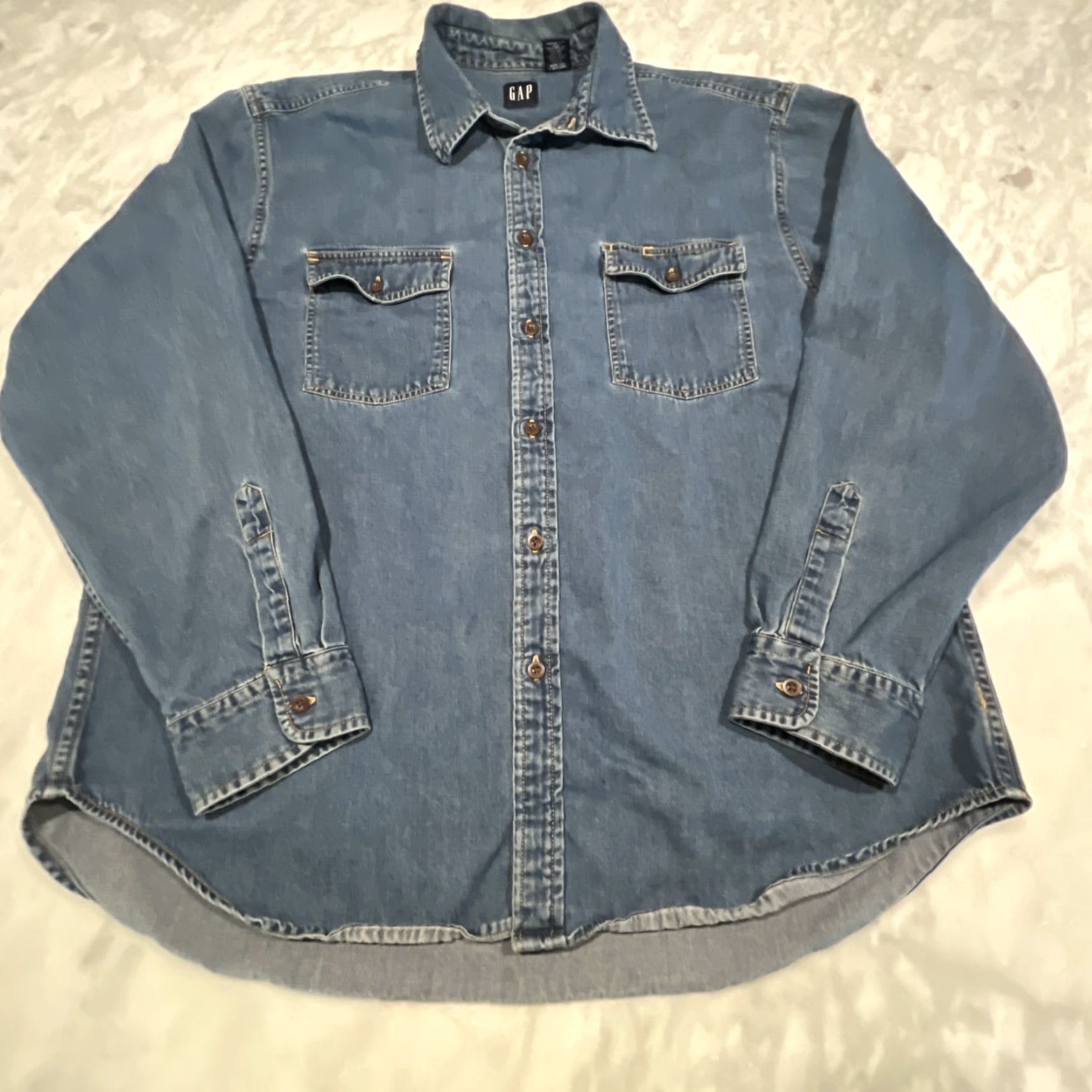 Gap VINTAGE Gap Denim Shirt Mens L Blue Long Sleeve Button Pockets Cotton Collar Y2K Size US L / EU 52-54 / 3 - 2 Thumbnail
