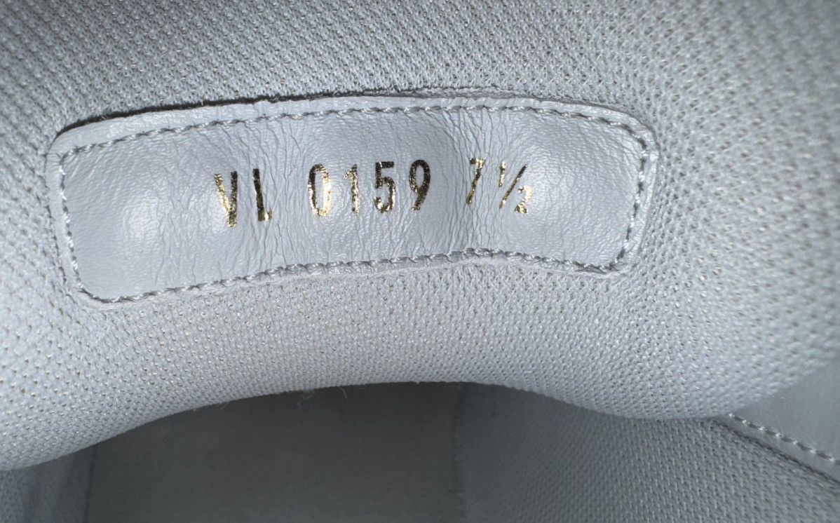 Louis Vuitton Louis Vuitton x Virgil Abloh White/Cream Sneakers Size US 9.5 / EU 42-43 - 7 Thumbnail