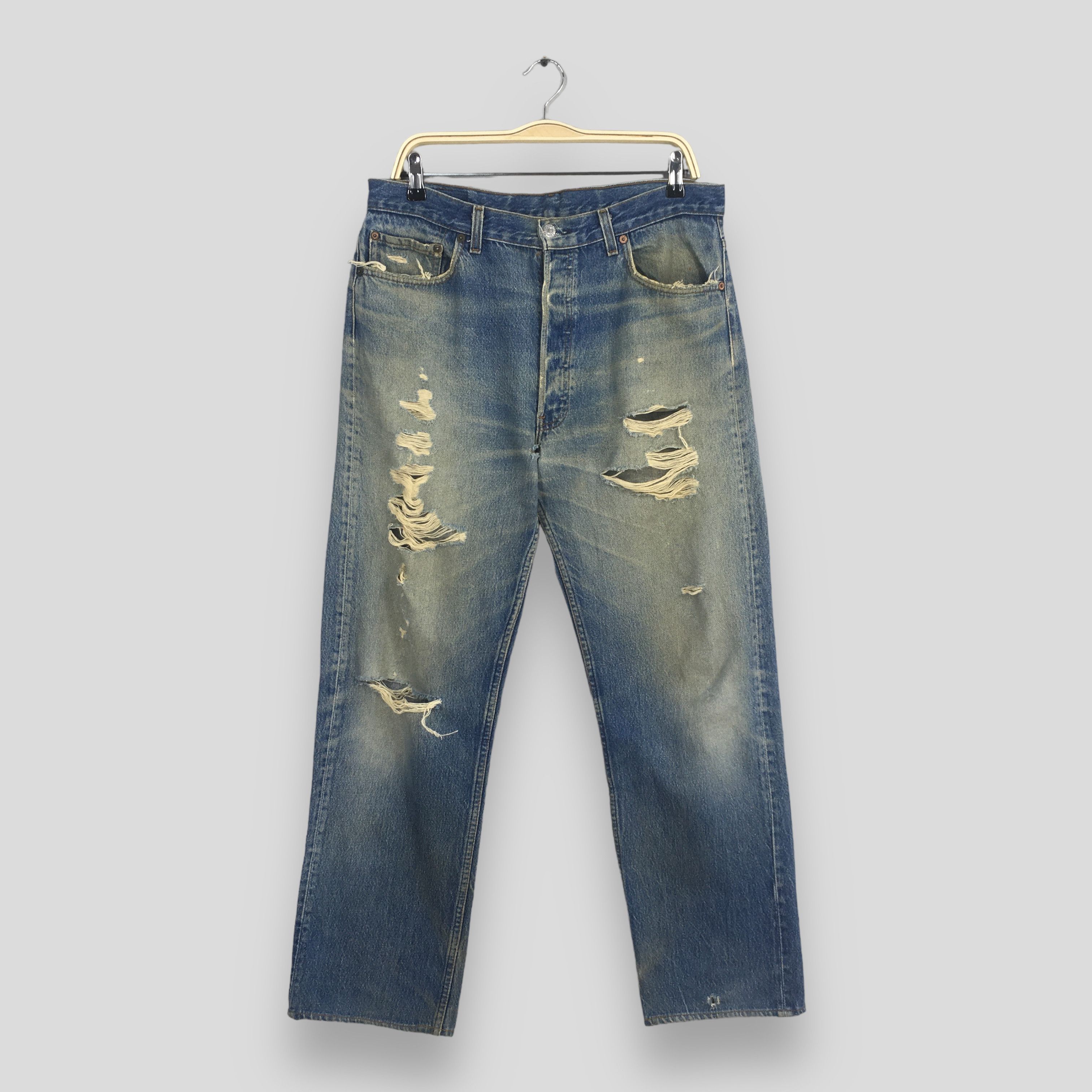 Size 35x29.5 Vintage 80s Levi's 501 Faded Blue Jeans