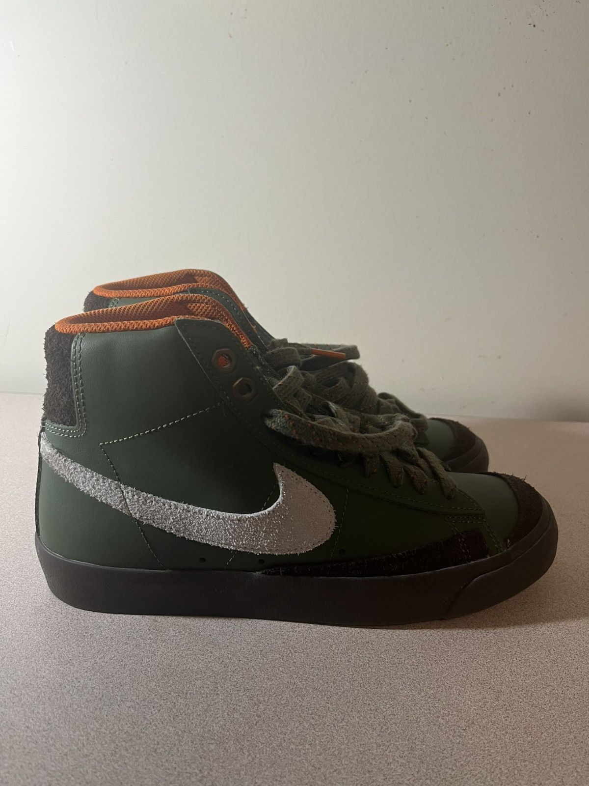 Nike Nike Blazer Mid 77 Army Olive Size US 6.5 / EU 39-40 - 3 Thumbnail