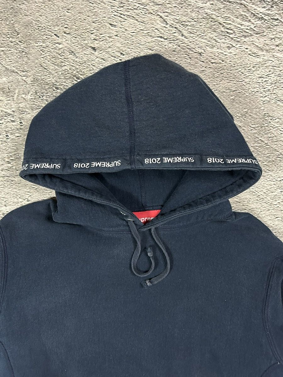 Supreme Supreme SS18 Channel Hoodie Navy Size US L / EU 52-54 / 3 - 3 Thumbnail