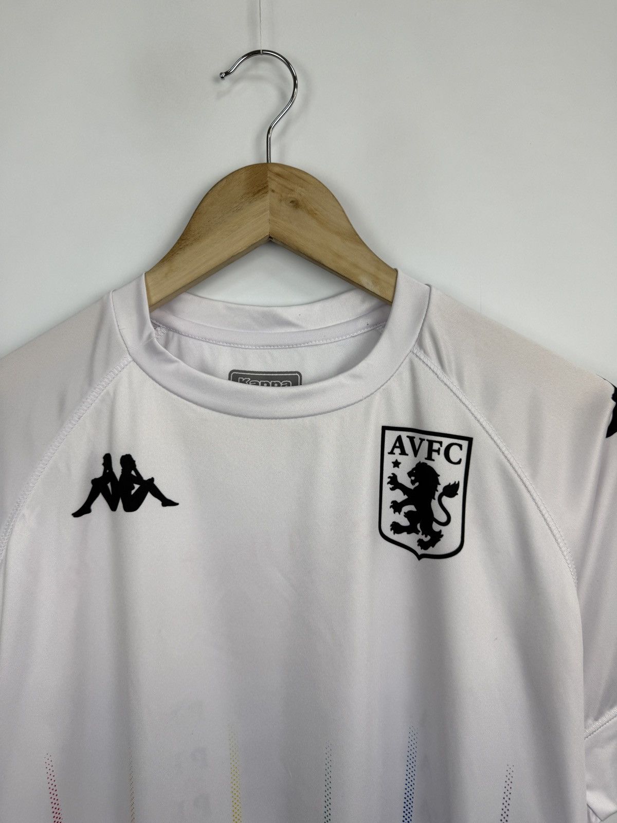 Kappa 🏴󠁧󠁢󠁥󠁮󠁧󠁿 Kappa Aston Villa AVFC Part of The Pride Soccer Jersey Y2K Size US M / EU 48-50 / 2 - 5 Thumbnail