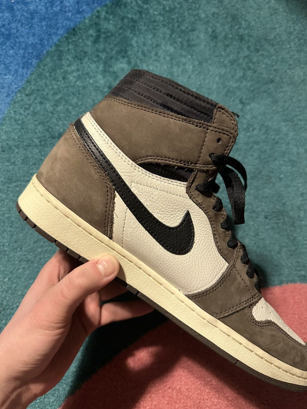 Jordan Brand × Nike × Travis Scott Travis Scott x Air Jordan 1 Retro High OG ‘Mocha’ Size US 11.5 / EU 44-45 - 12 Thumbnail