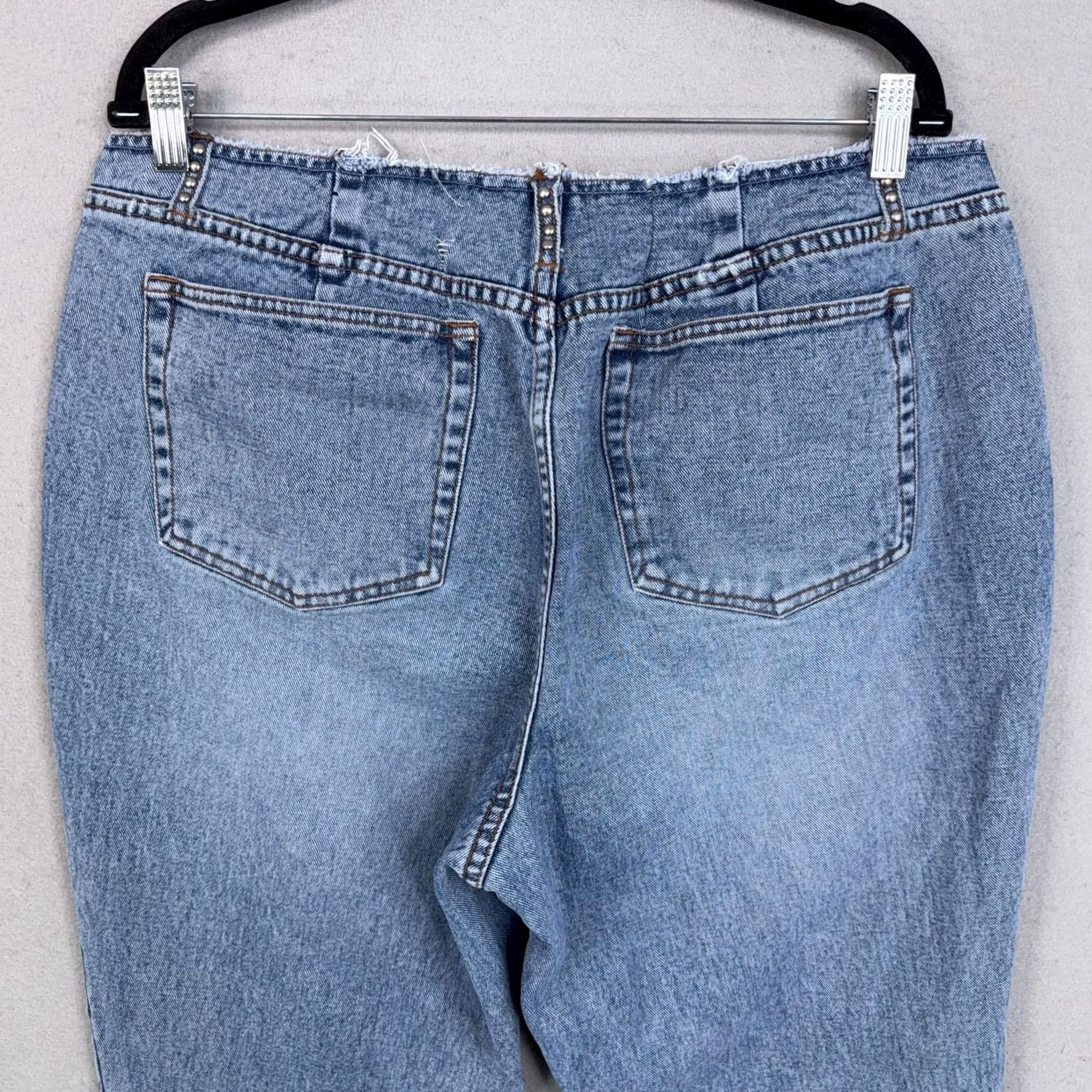 Denime Vintage Venezia Jeans Women 18 Blue High Rise Wide Leg Studded Fringe Crop Denim Raw Hem Size 40" / US 18 - 6 Thumbnail