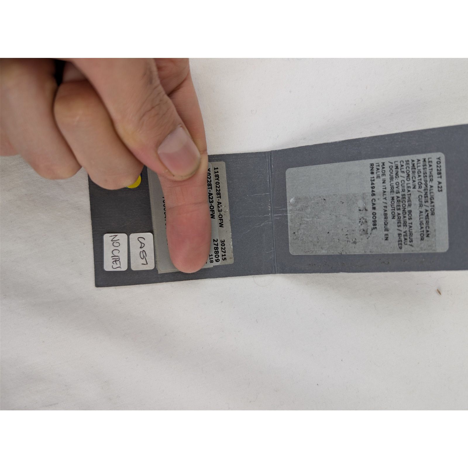 Tom Ford o1rshd1 Size: OS / Real Alligator Wallet in White Size ONE SIZE - 9 Thumbnail