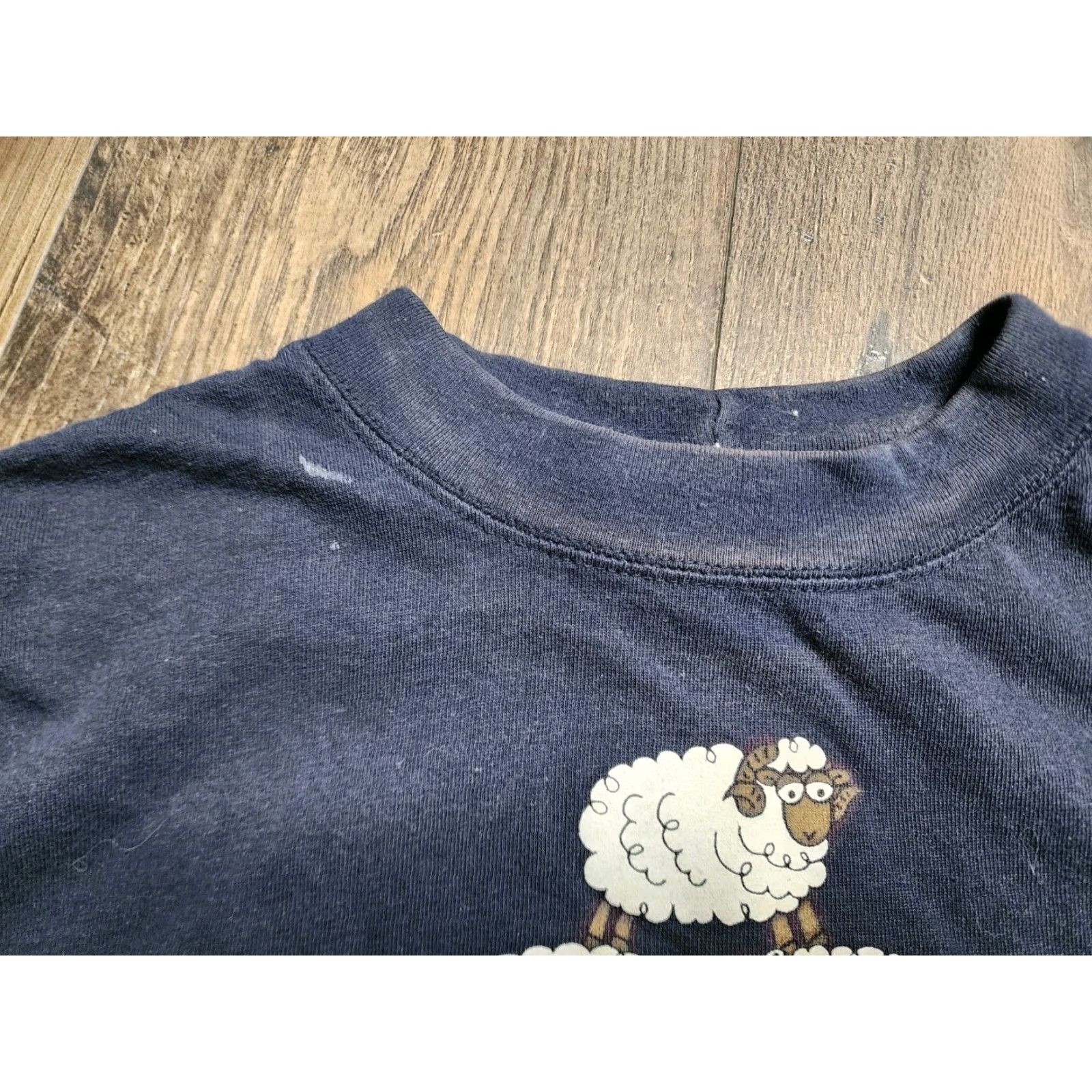 Vintage VINTAGE Clarke Design Men's T-Shirt Adult Medium Blue 90s Animals Travel New Zealand Logo Size US M / EU 48-50 / 2 - 7 Thumbnail