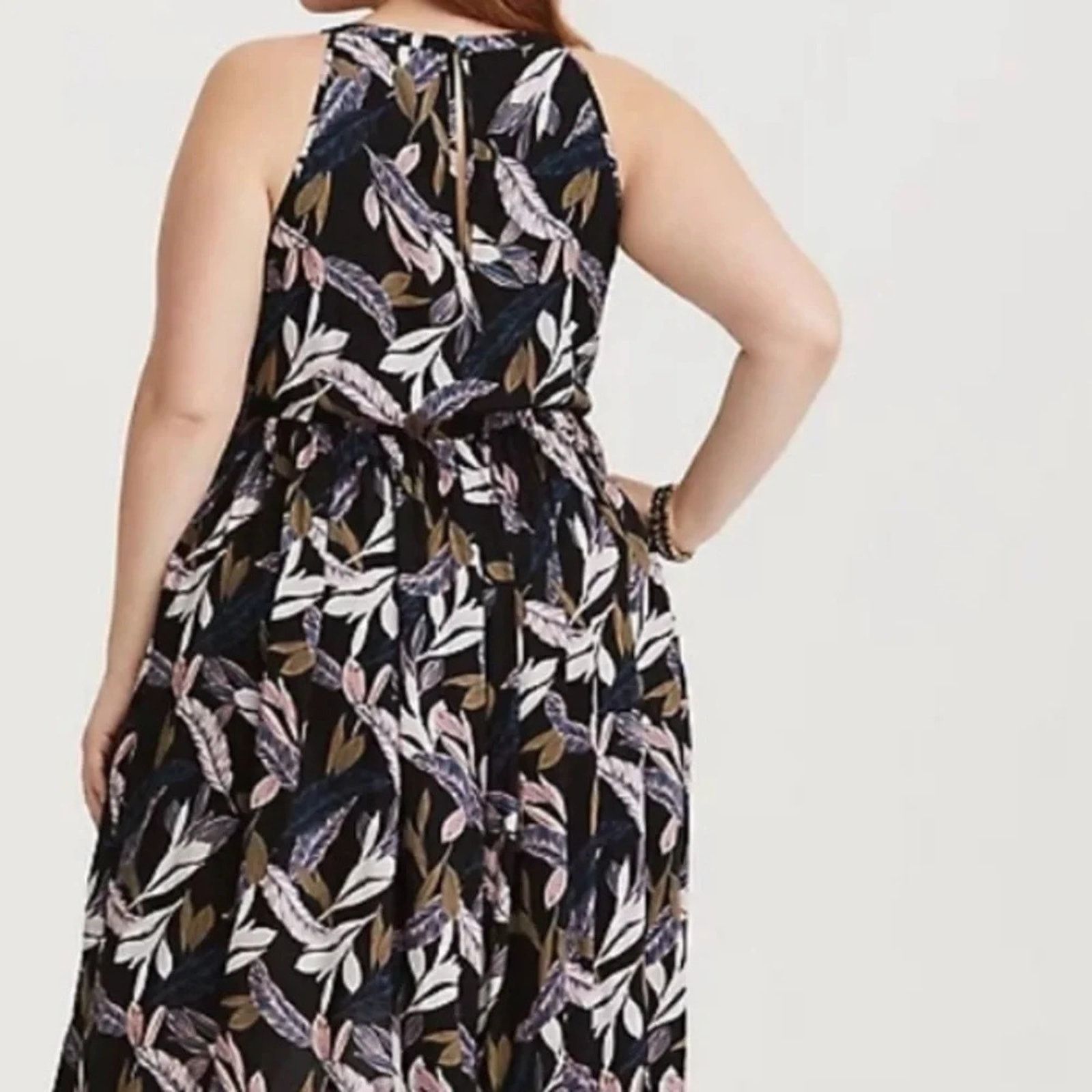 The Unbranded Brand Torrid Challis high neck sleeveless high low dress, size L Size L / US 10 / IT 46 - 2 Thumbnail