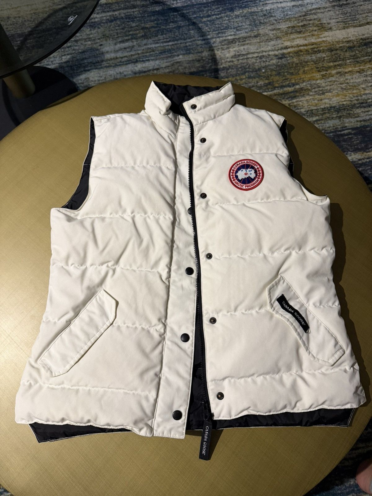 Canada Goose Canada Goose Trillium Vest White Size L Freshly Cleaned Size L / US 10 / IT 46 - 1 Thumbnail