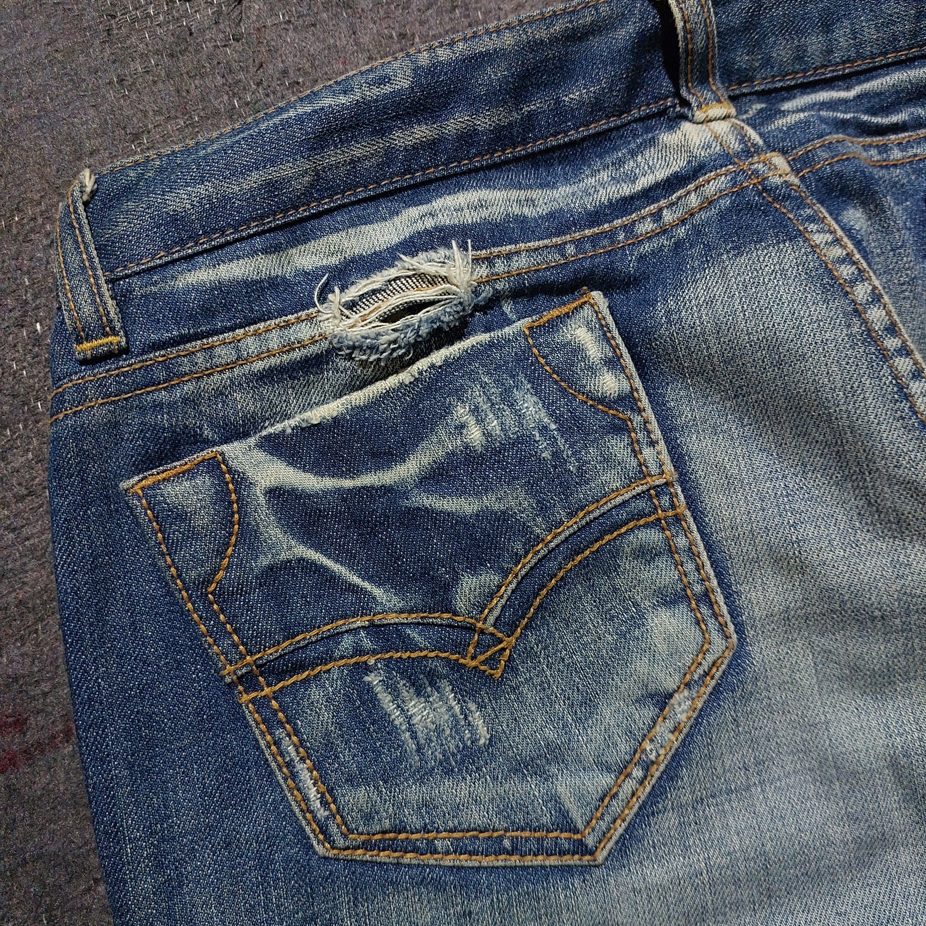 Tornado Mart Jean Mani distressed fadded blue flared jeans Size US 29 - 11 Thumbnail