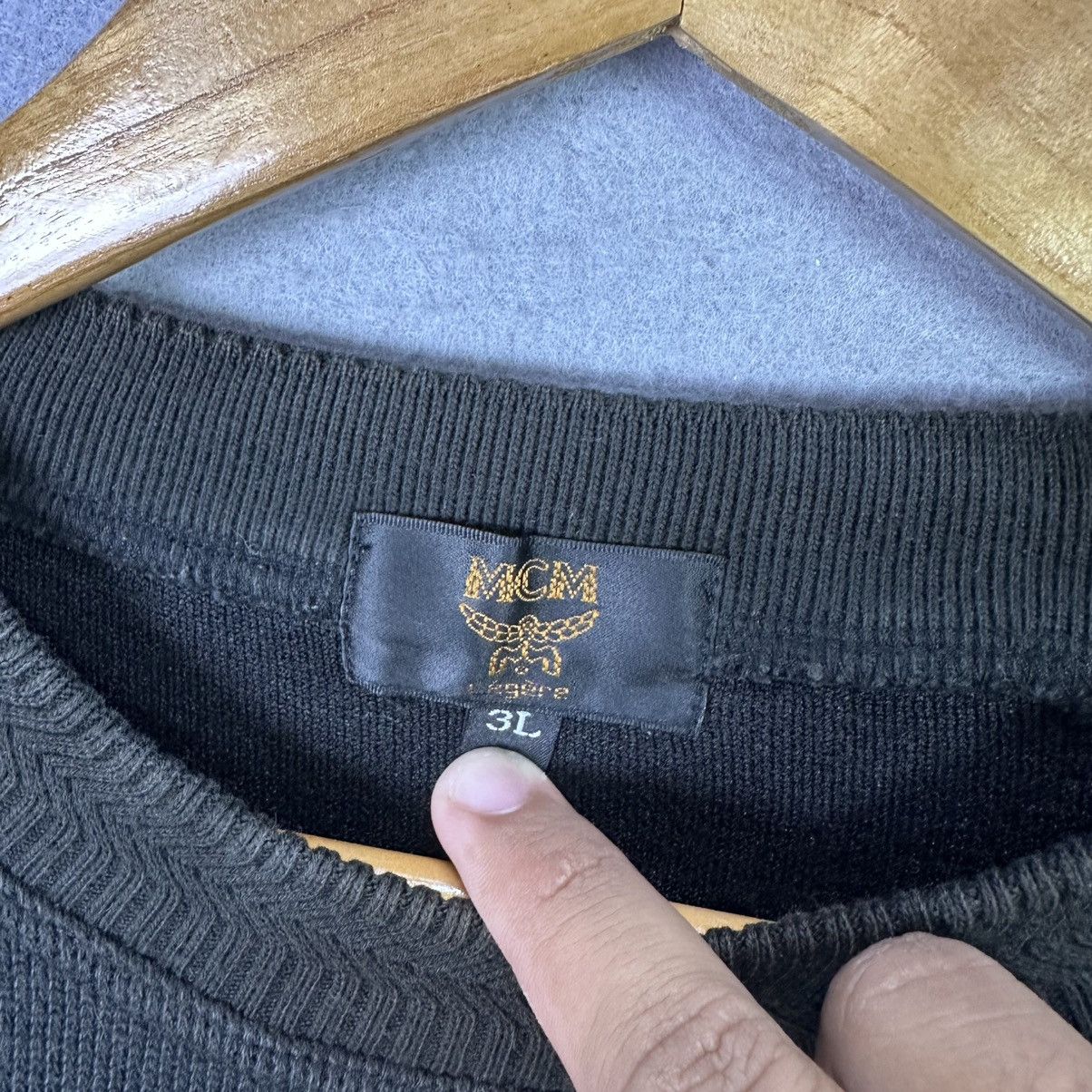 MCM Vintage MCM Crewneck Sweatshirt 3L Black Big Logo Embroidery Size US L / EU 52-54 / 3 - 4 Thumbnail