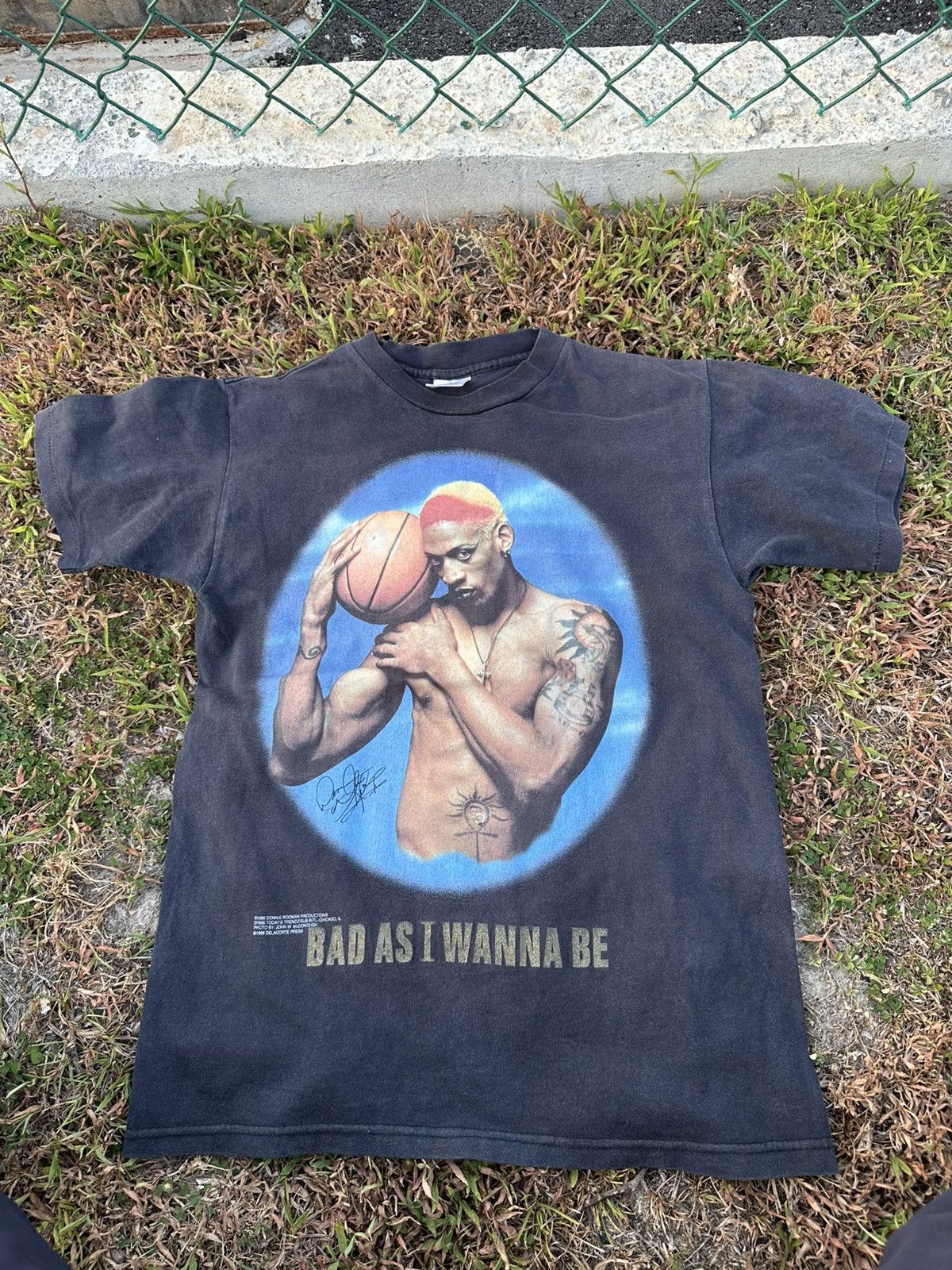 NBA RARE 90s Vintage Dennis Rodman T Shirt Size US M / EU 48-50 / 2 - 1 Thumbnail